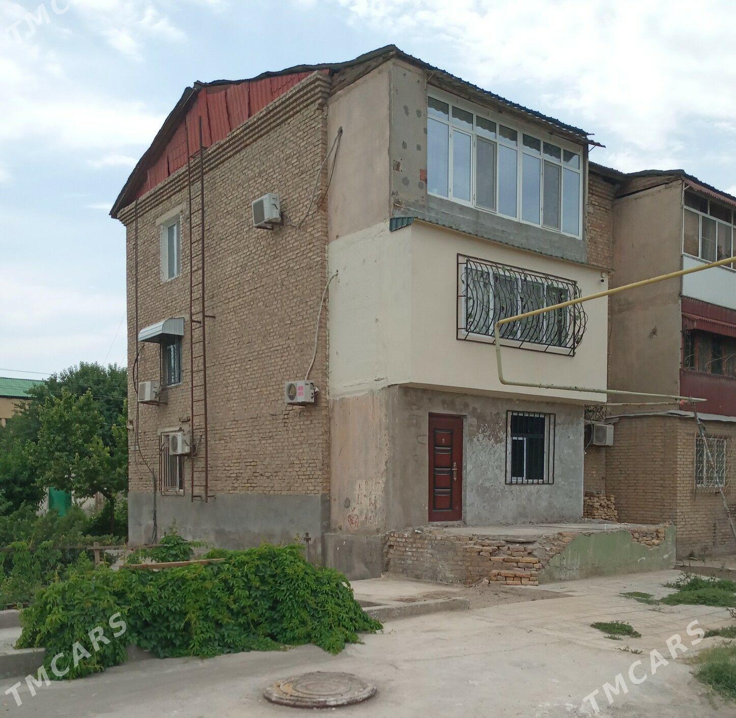 3-й квартал Кирпичный дом - Туркменабат - img 1