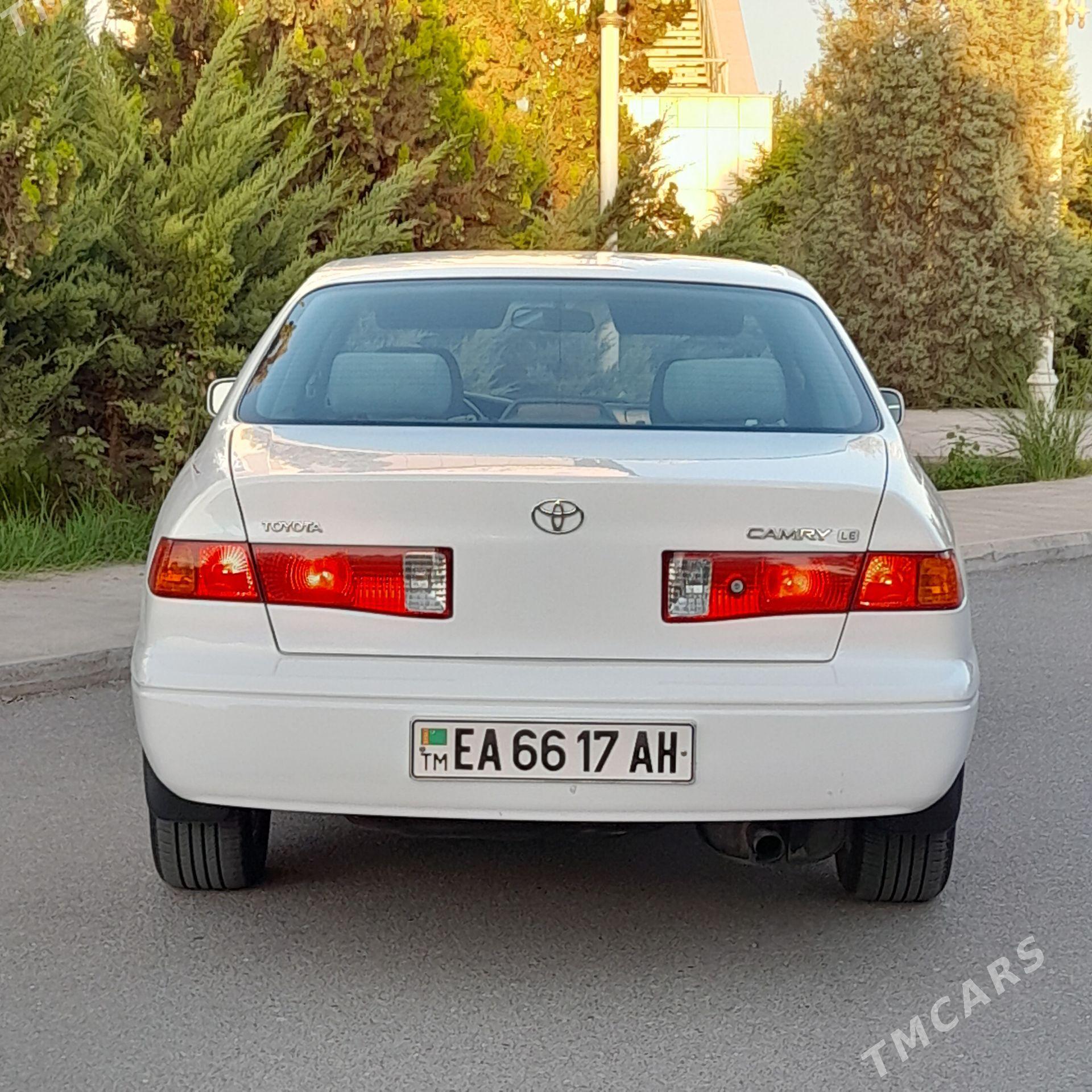 Toyota Camry 2000 - 240 000 TMT - Halaç - img 1