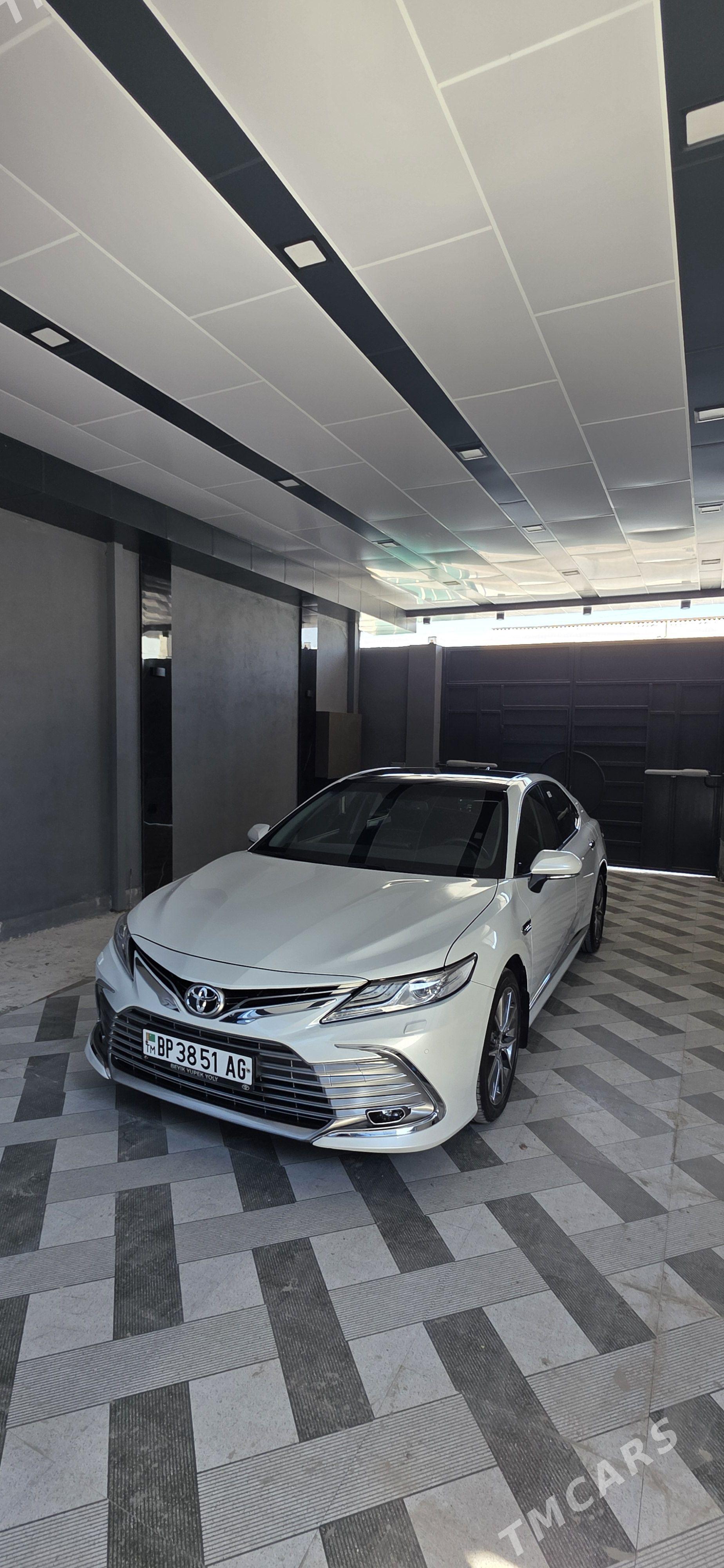 Toyota Camry 2023 - 720 000 TMT - 15-nji tapgyr - img 1