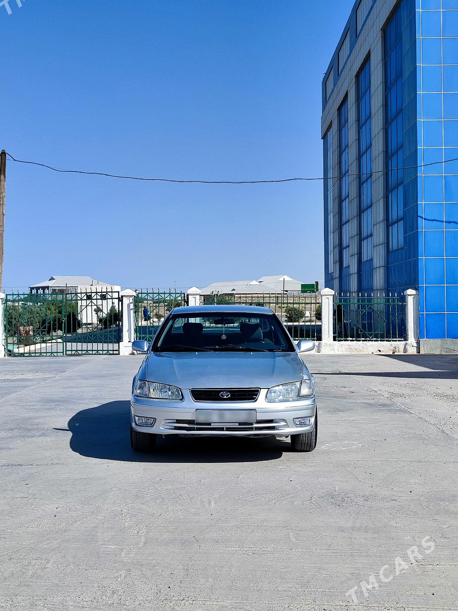 Toyota Camry 2001 - 170 000 TMT - Койтендаг - img 1