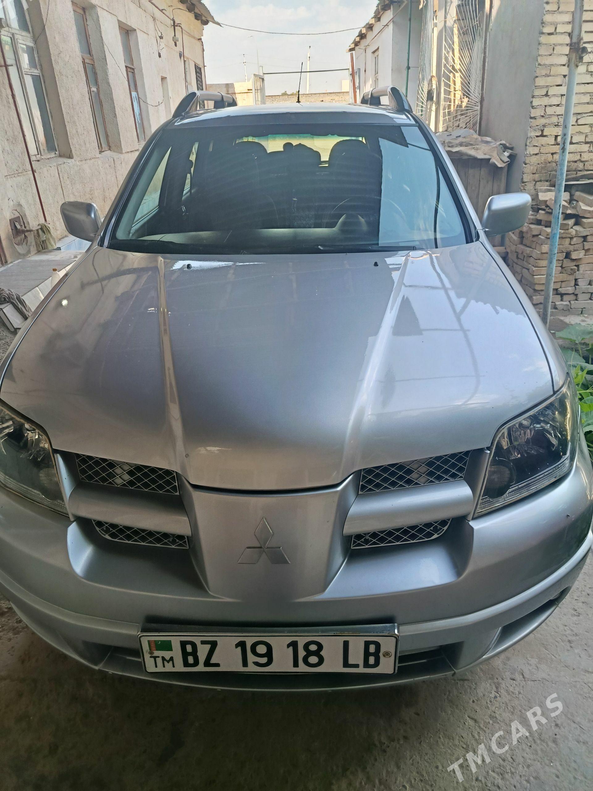 Mitsubishi Outlander 2003 - 130 000 TMT - Türkmenabat - img 1