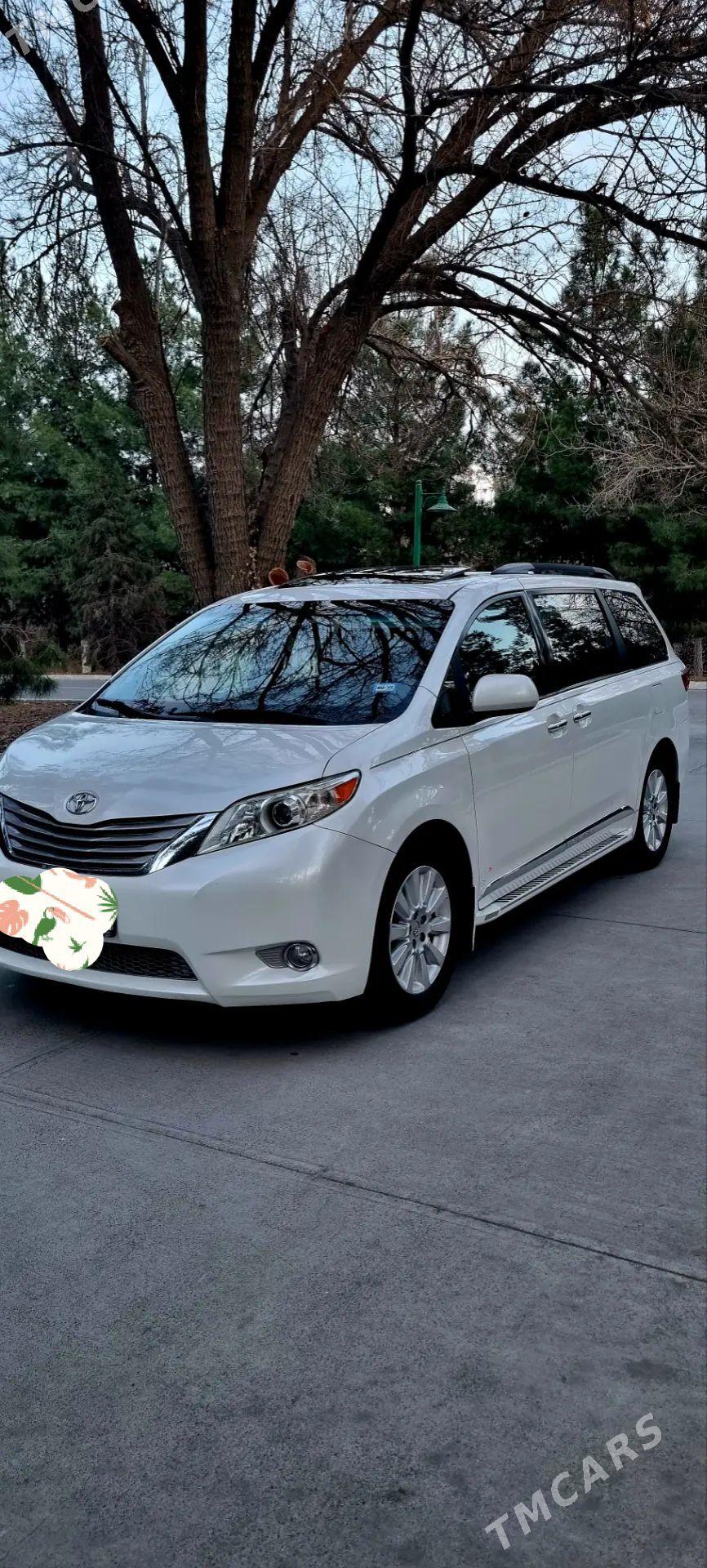 Toyota Sienna 2016 - 425 000 TMT - Büzmeýin GRES - img 1