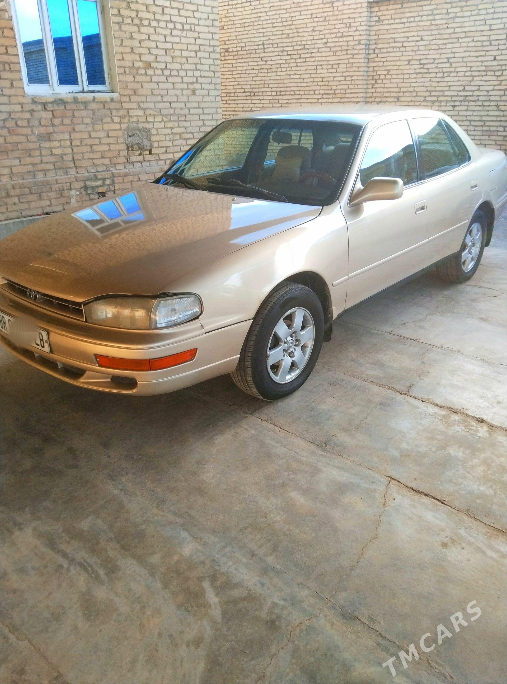 Toyota Camry 1994 - 97 000 TMT - Сакар - img 1
