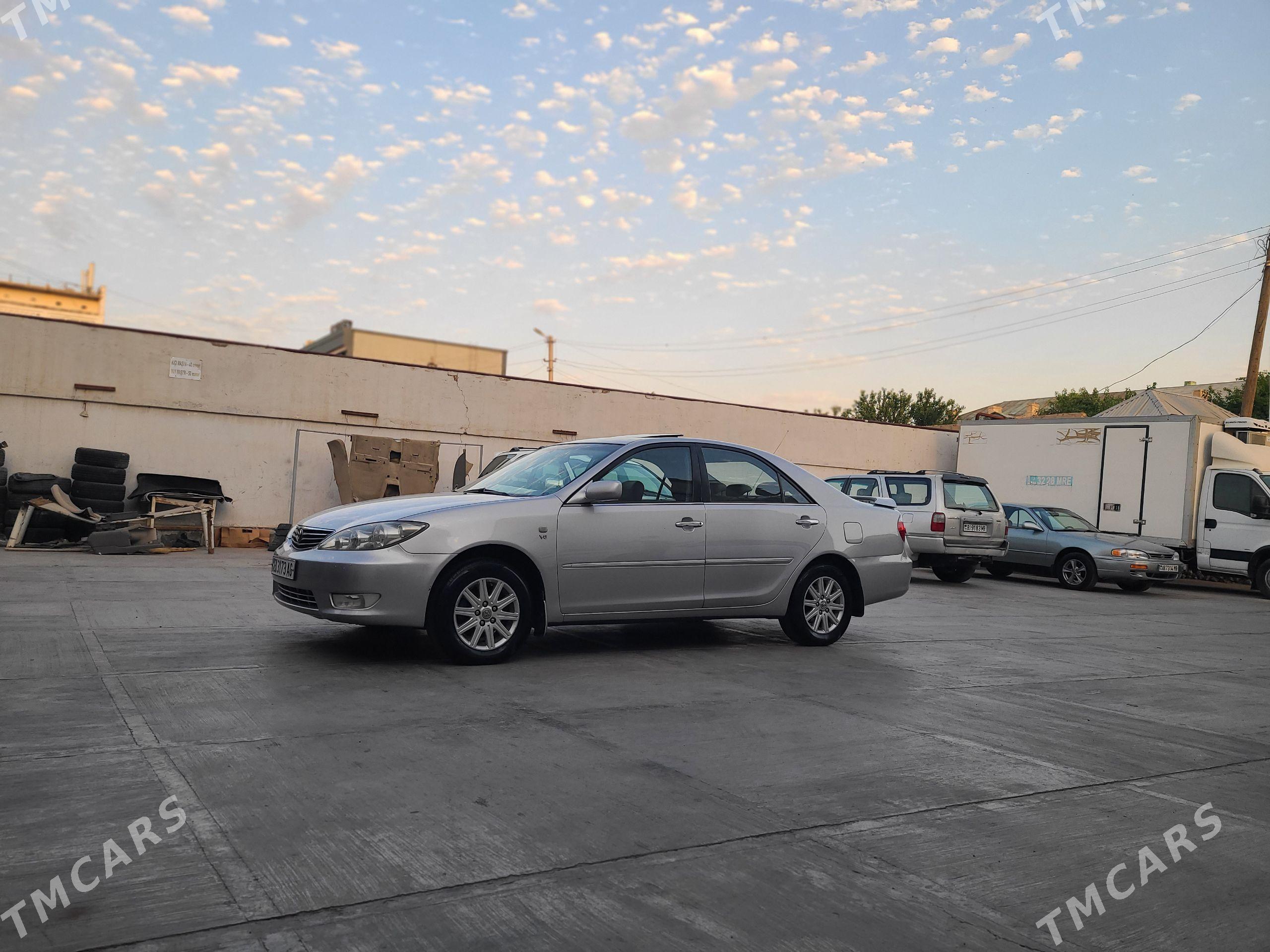 Toyota Camry 2004 - 245 000 TMT - Мары - img 1