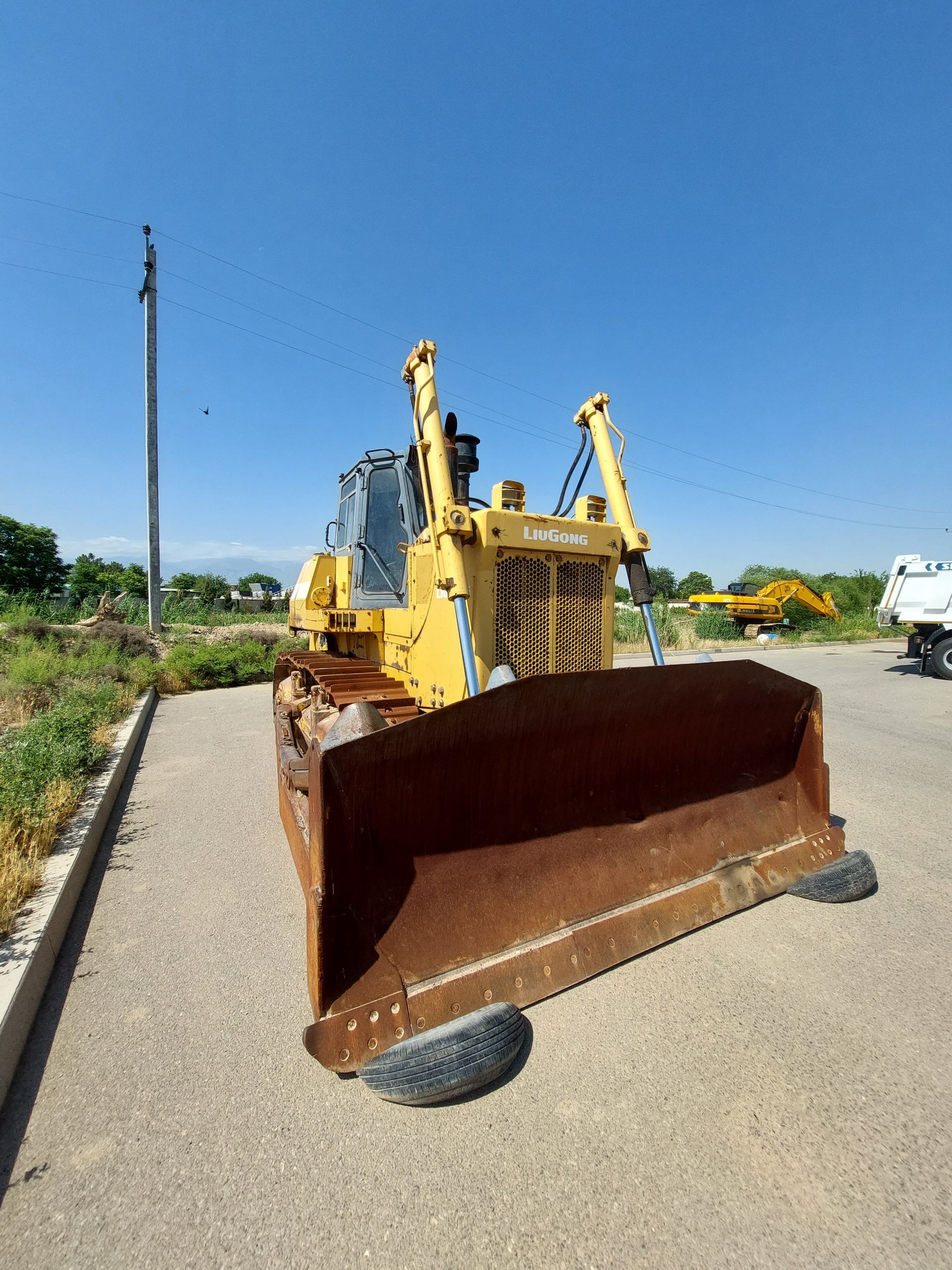 LiuGong CLG B230 2013 - 850 000 TMT - Aşgabat - img 1