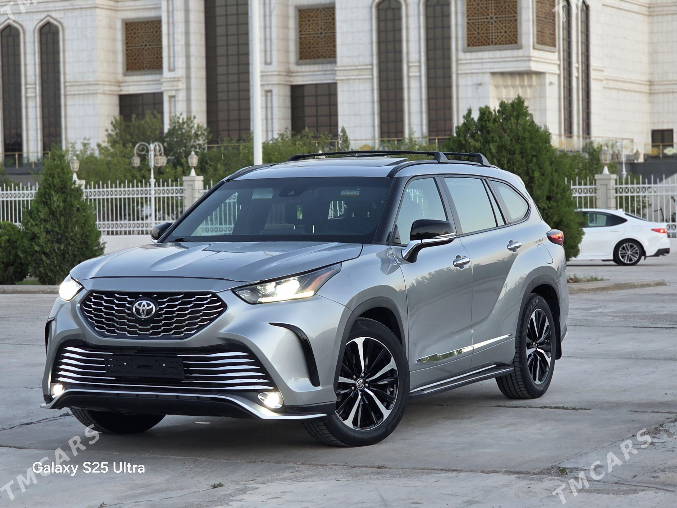 Toyota Highlander 2022 - 555 000 TMT - Дашогуз - img 1