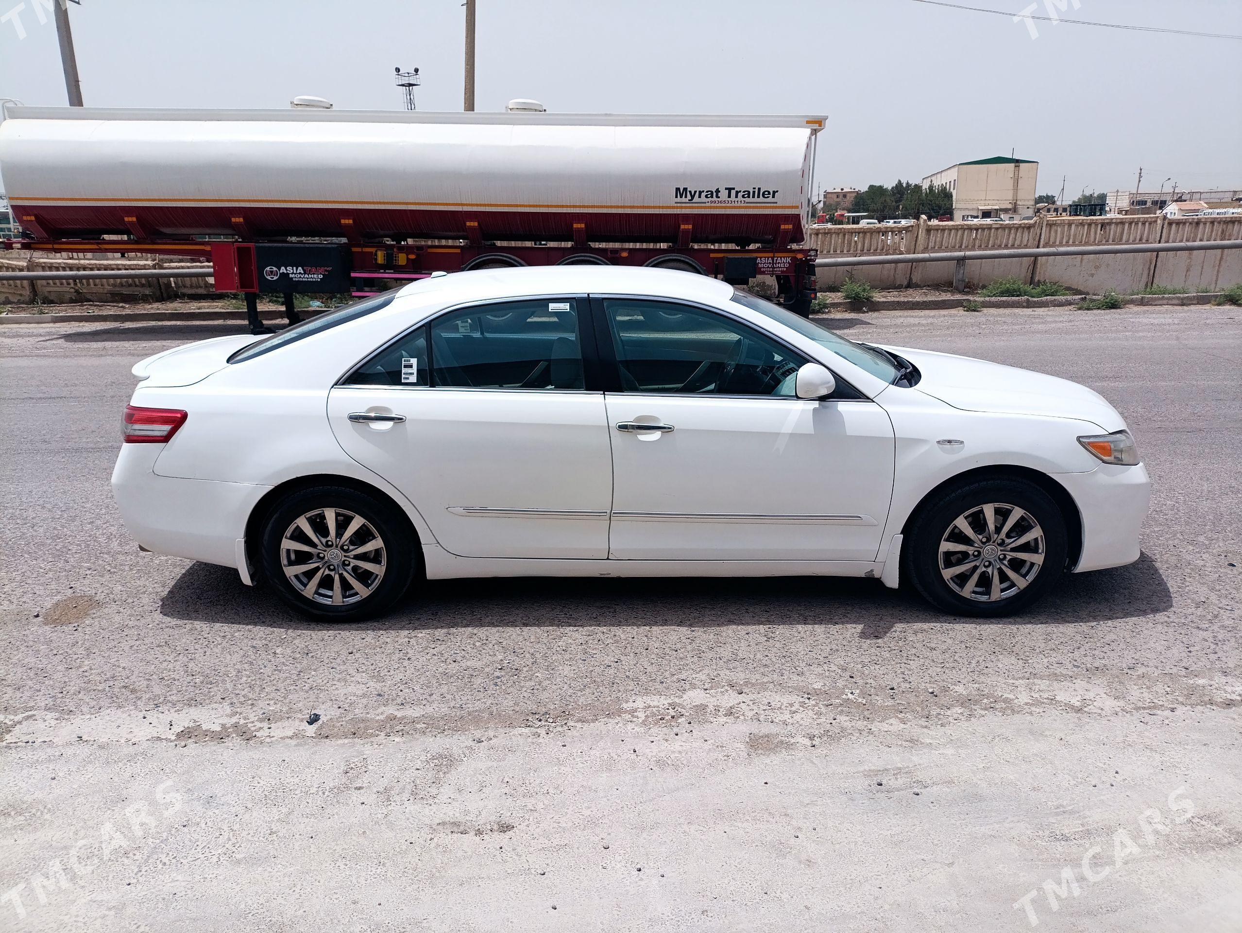 Toyota Camry 2010 - 160 000 TMT - Мары - img 1