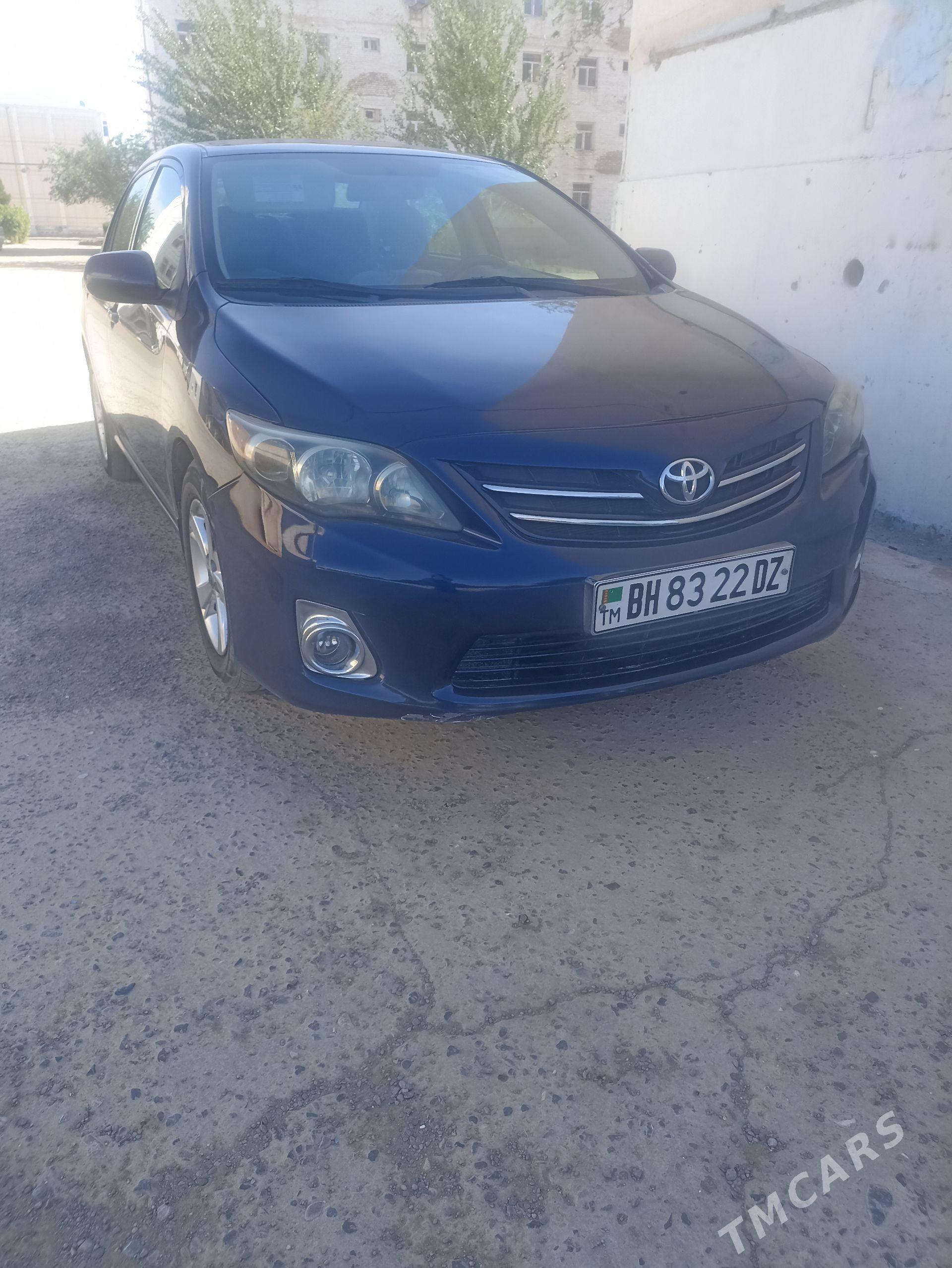 Toyota Corolla 2013 - 180 000 TMT - Дашогуз - img 1
