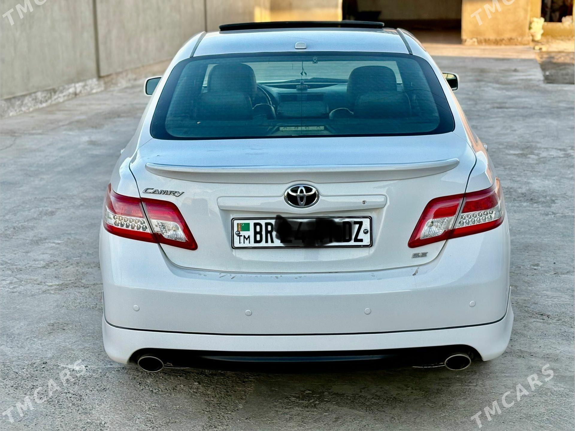 Toyota Camry 2010 - 191 000 TMT - Дашогуз - img 1