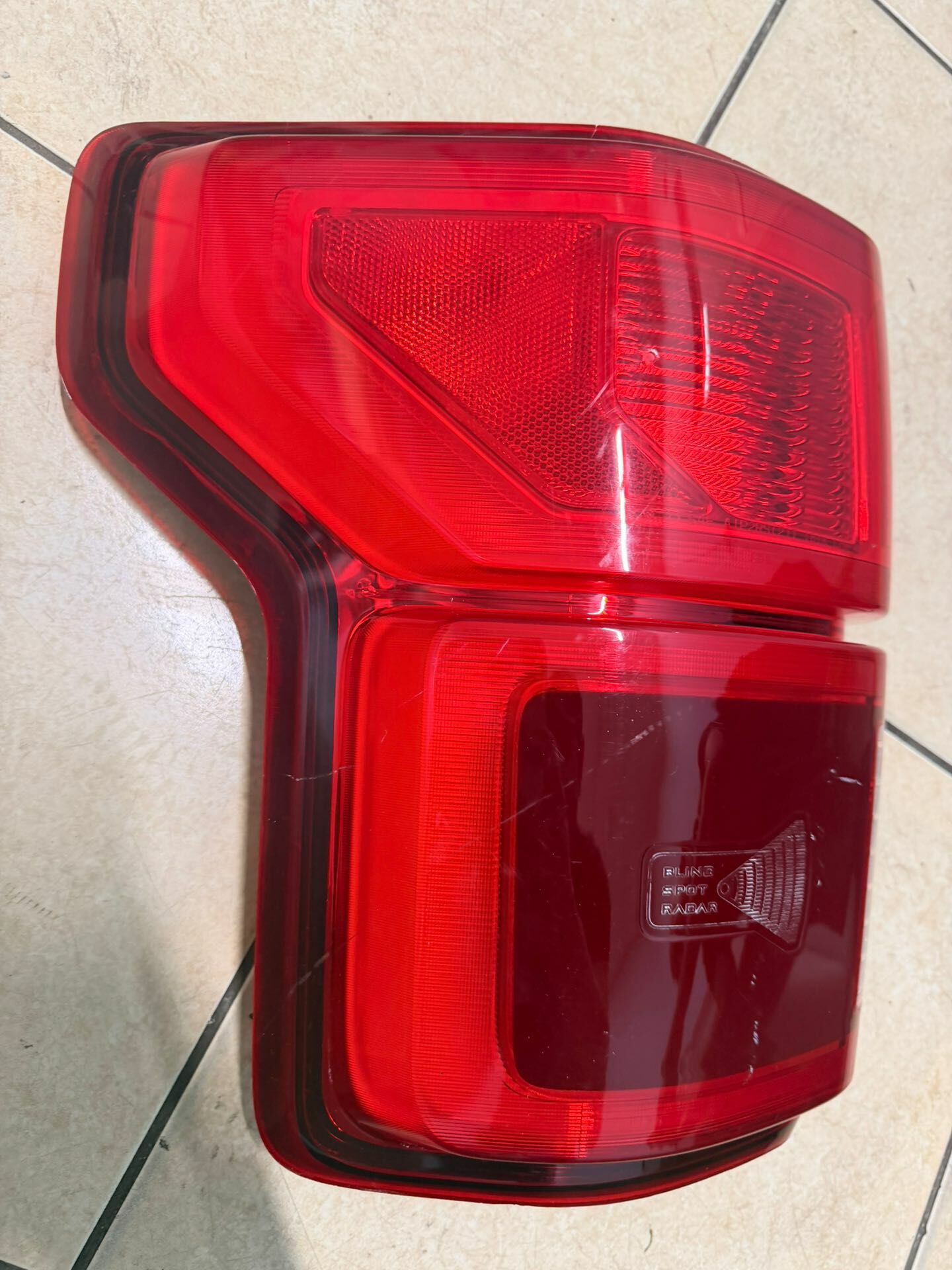 Ford 8 000 TMT - Aşgabat - img 1