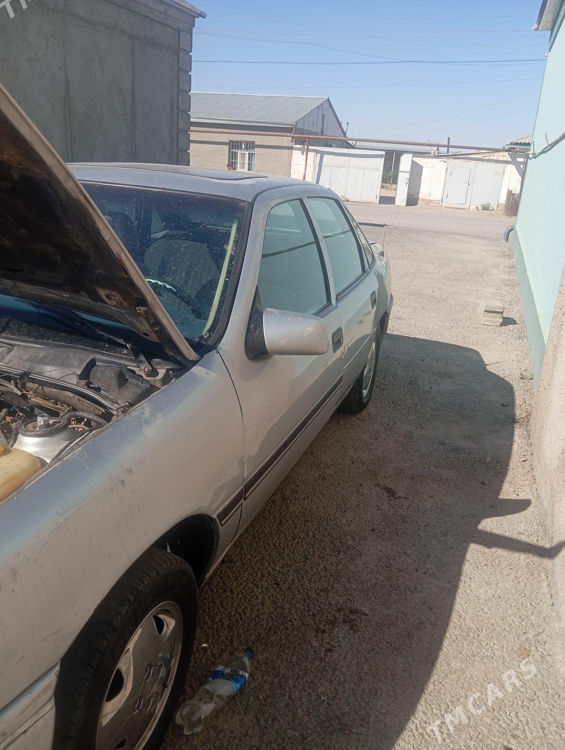 Opel Vectra 1989 - 30 000 TMT - Gyzylarbat - img 1