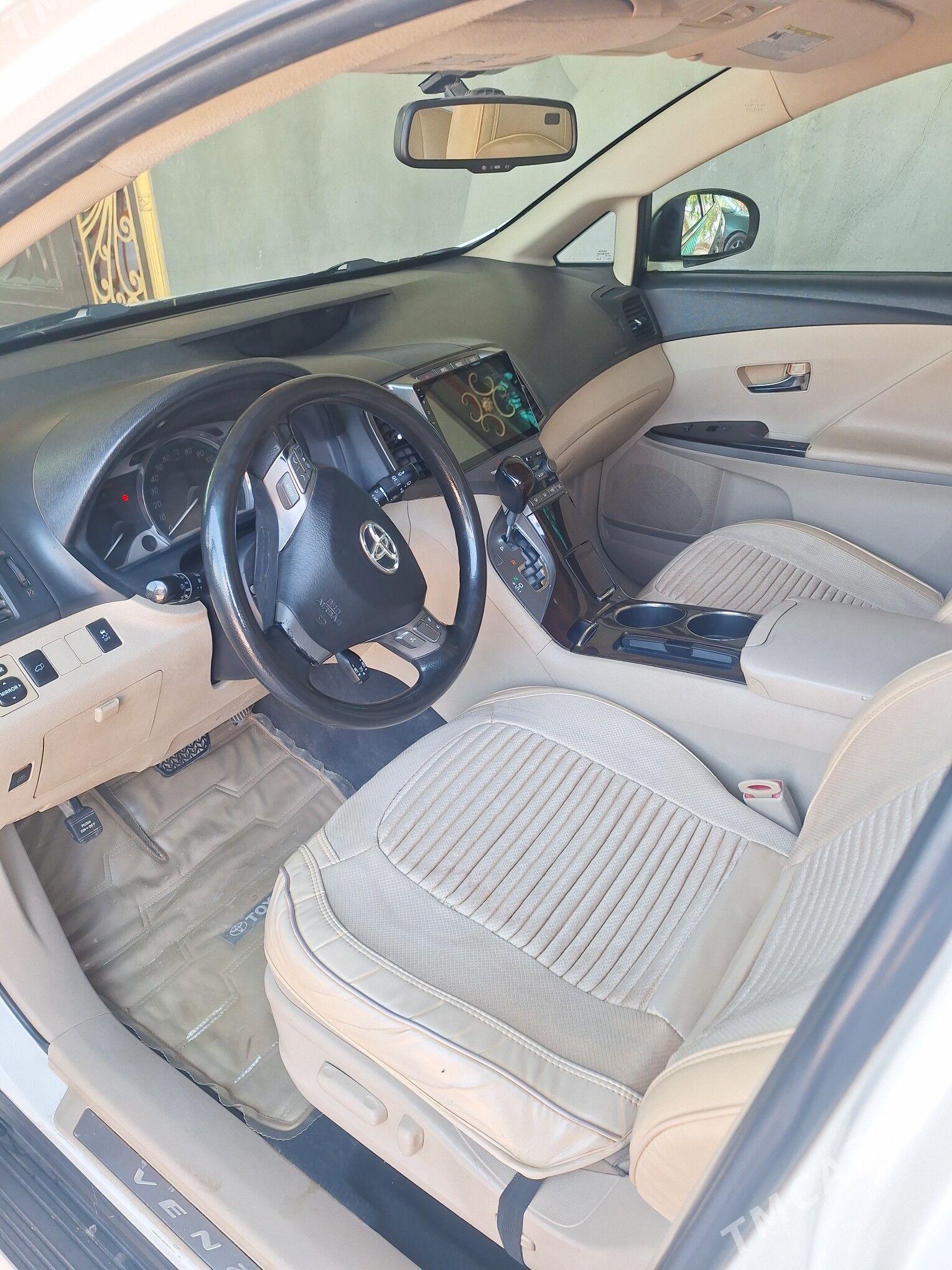Toyota Venza 2010 - 220 000 TMT - Гурбансолтан Едже - img 1