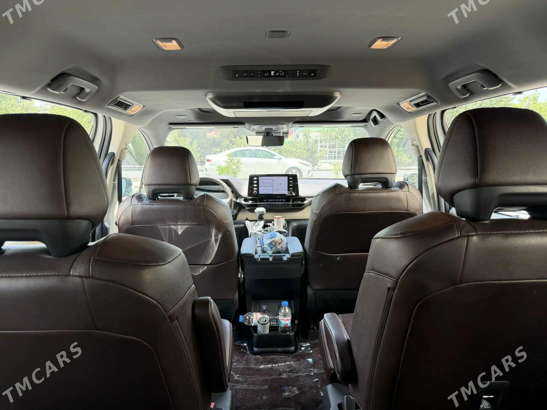 Toyota Sienna 2022 - 688 000 TMT - Aşgabat - img 1