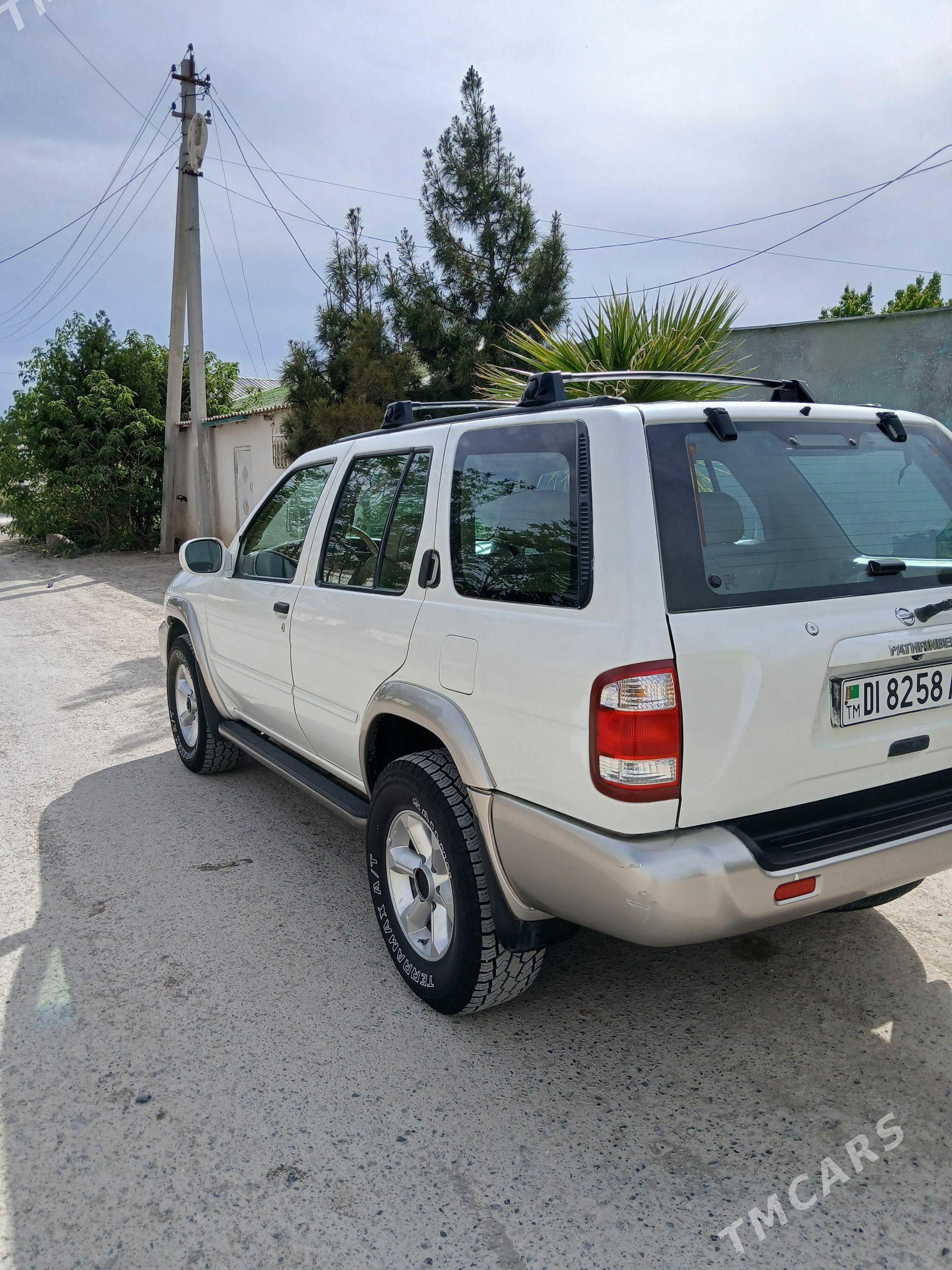 Nissan Pathfinder 2002 - 160 000 TMT - Kaka - img 1