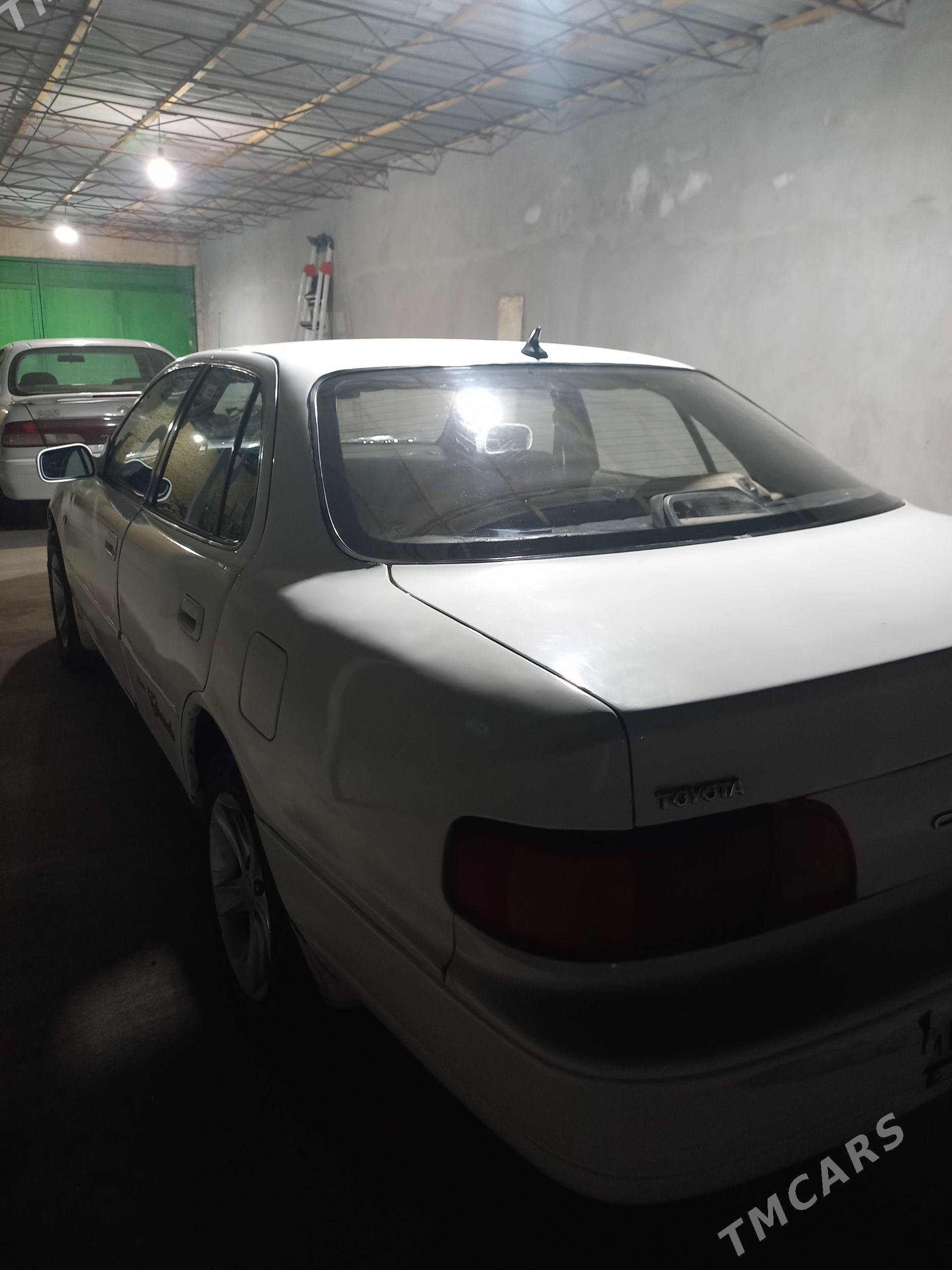Toyota Camry 1993 - 69 000 TMT - Garabekewül - img 1