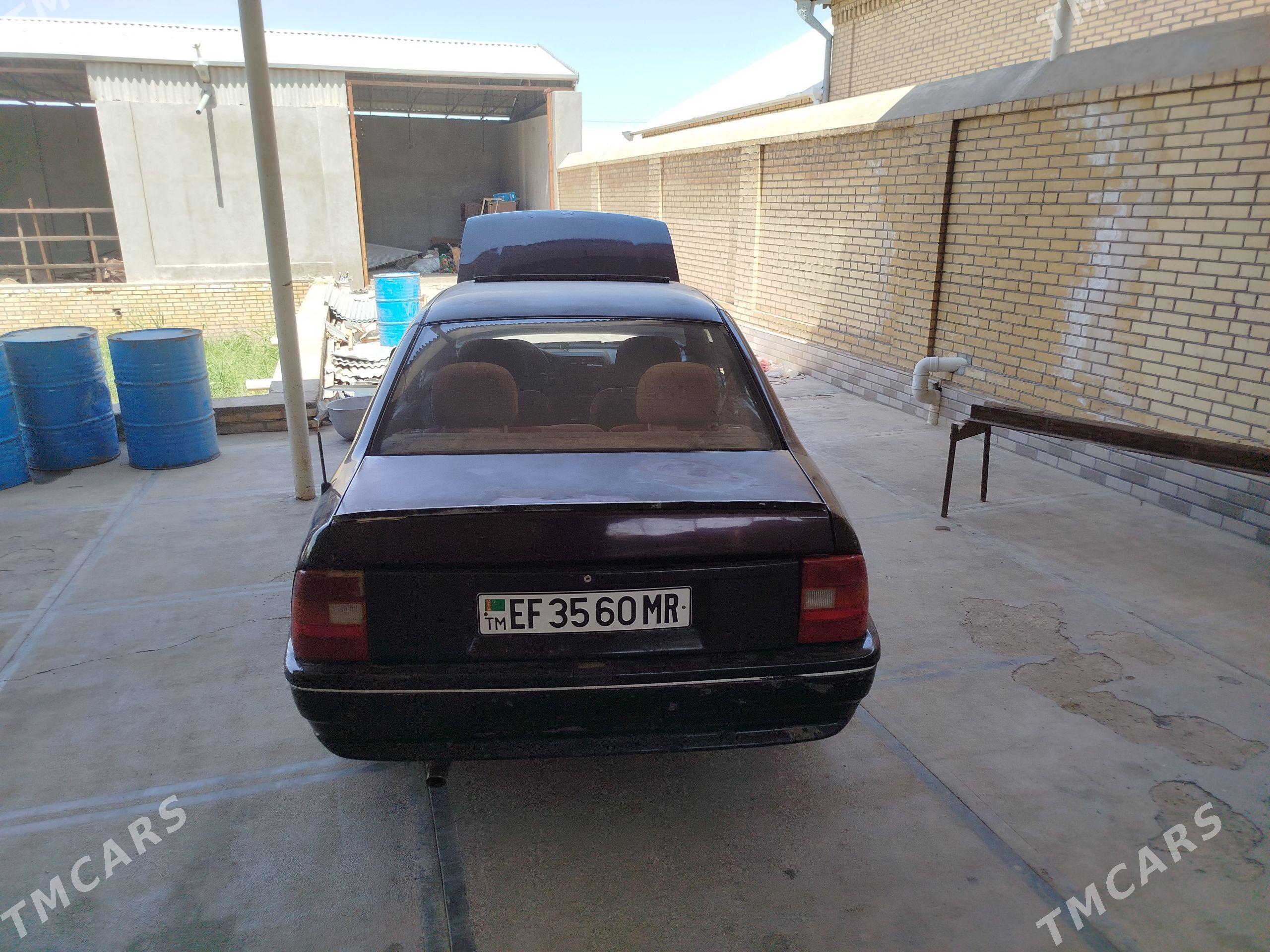 Opel Vectra 1991 - 30 000 TMT - Mary - img 1