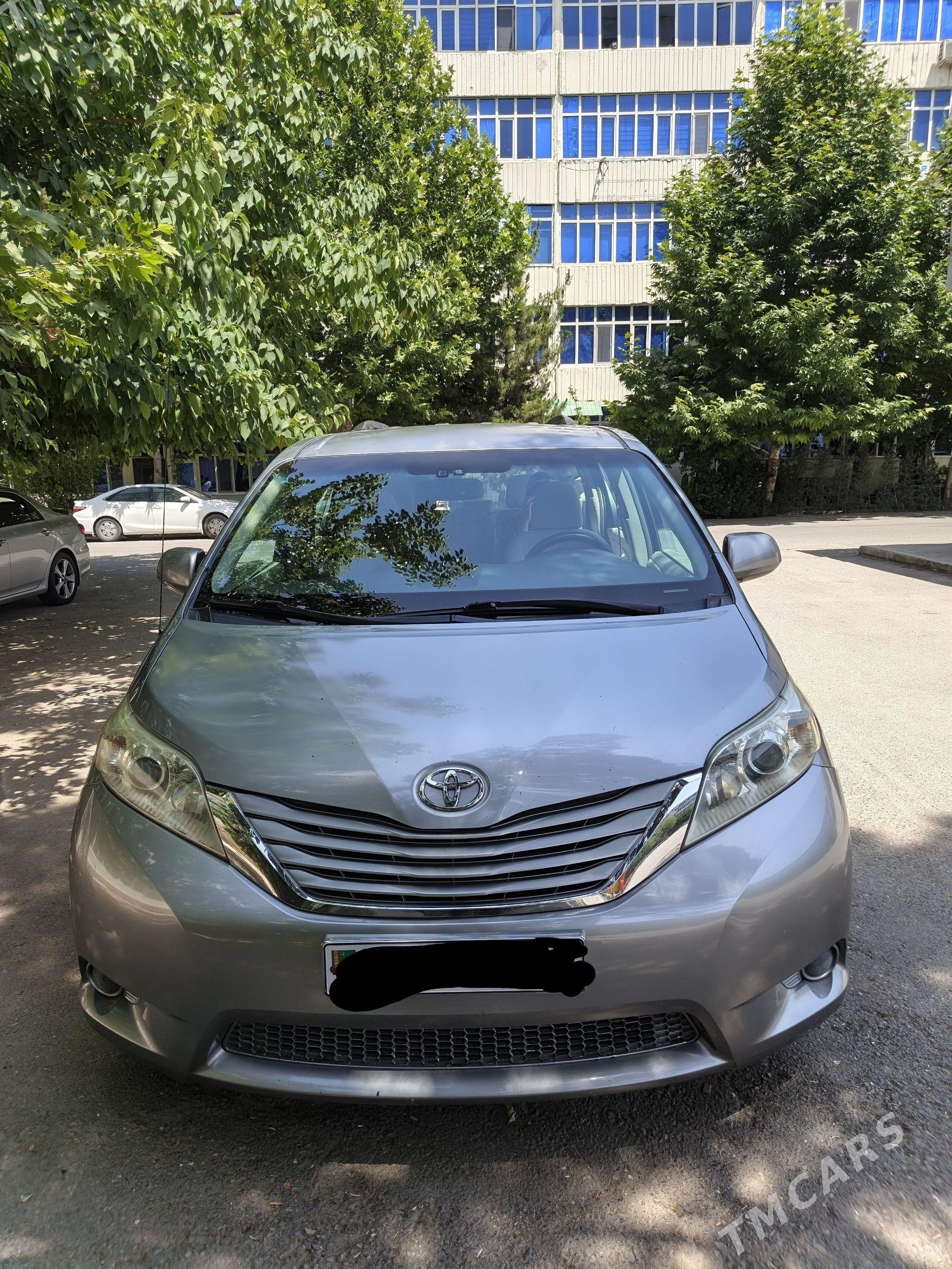 Toyota Sienna 2011 - 325 000 TMT - Ашхабад - img 1