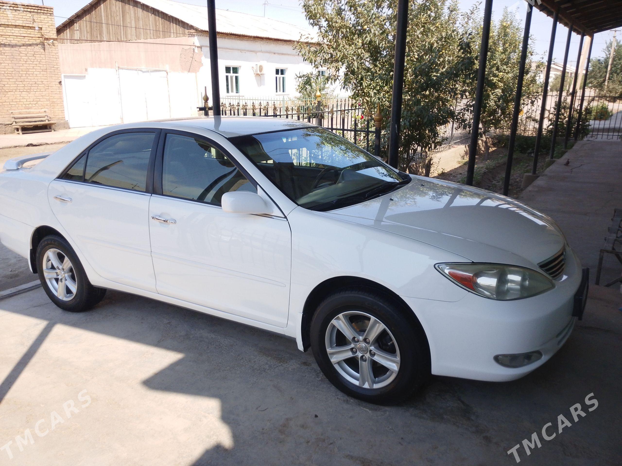 Toyota Camry 2003 - 200 000 TMT - Кёнеургенч - img 1