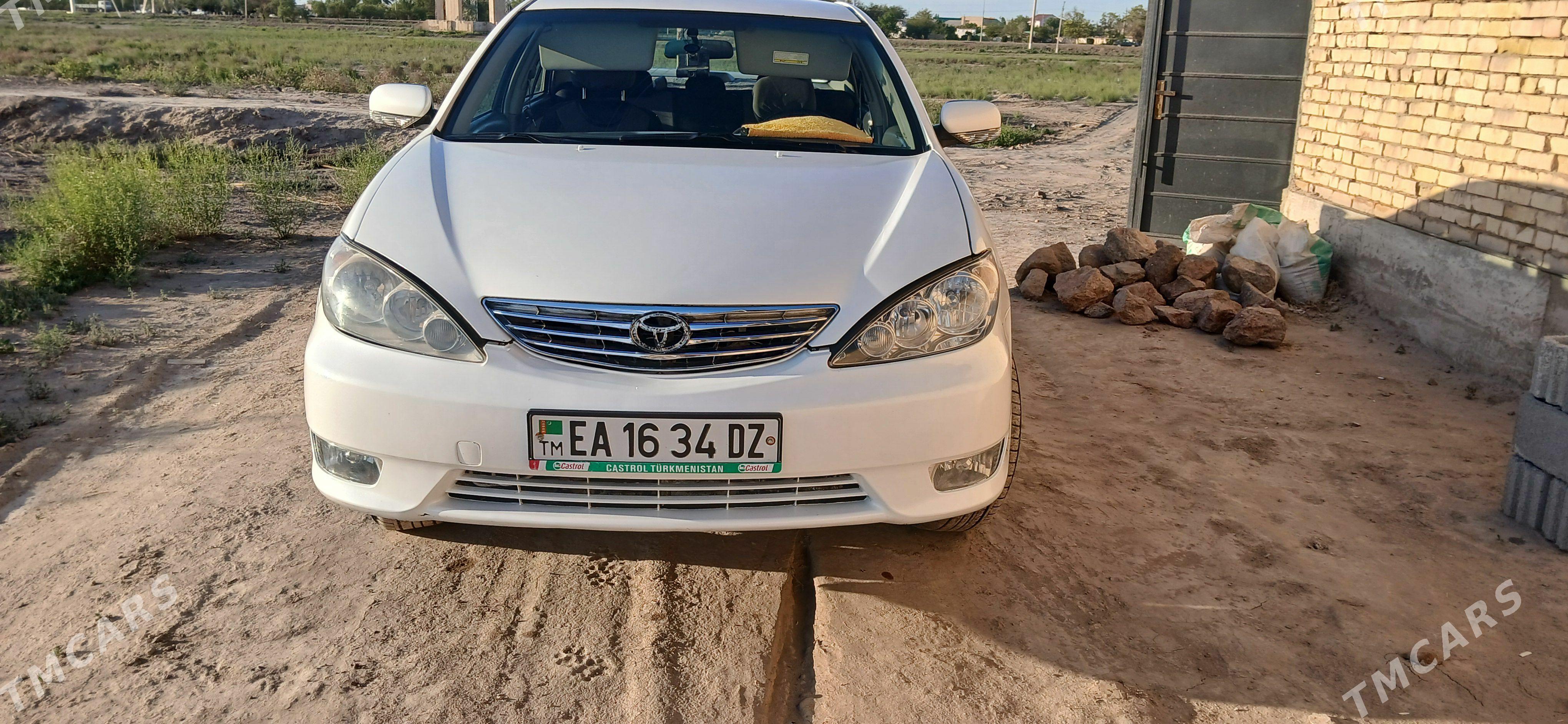 Toyota Camry 2004 - 156 000 TMT - Кёнеургенч - img 1