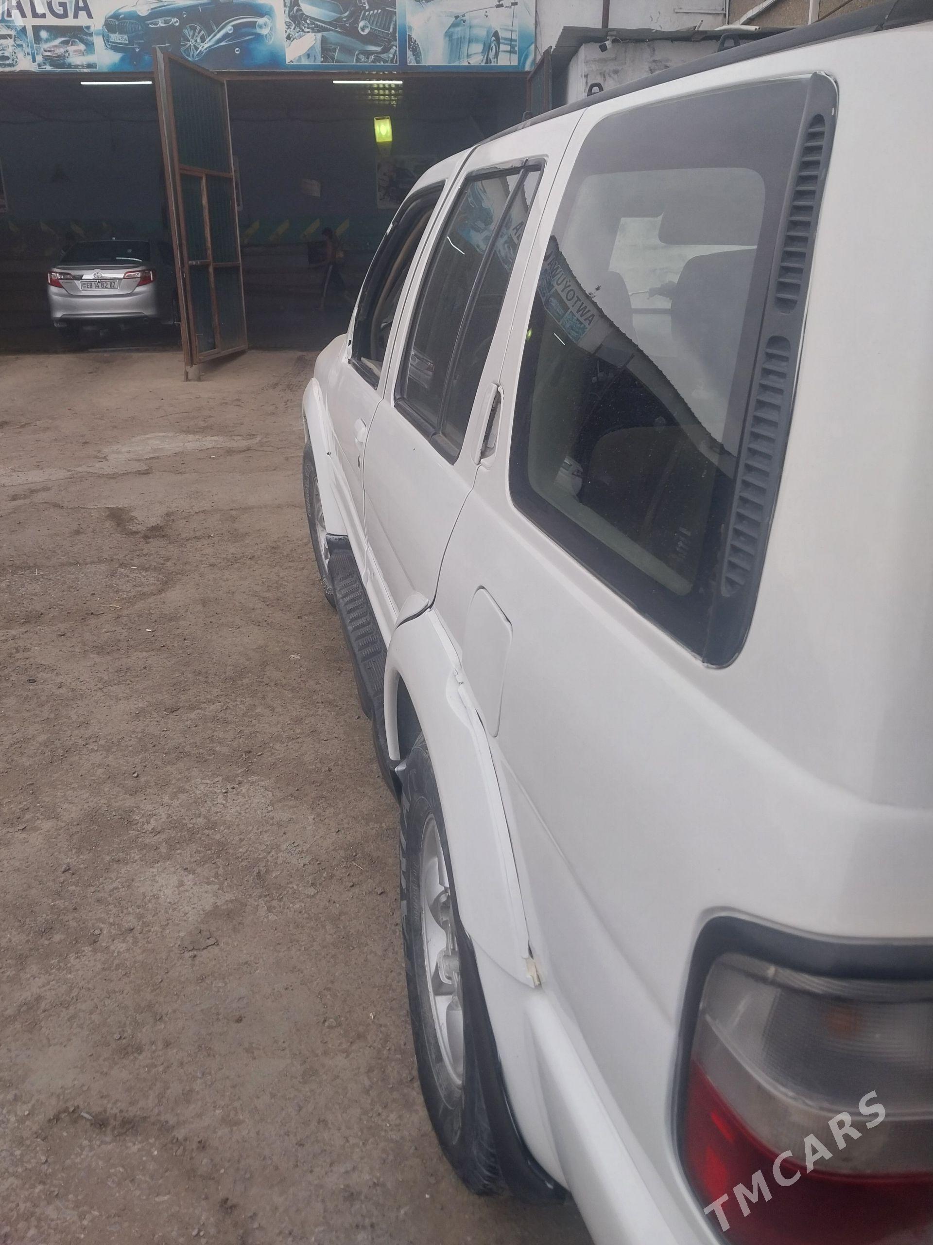 Nissan Pathfinder 1998 - 65 000 TMT - Дашогуз - img 1