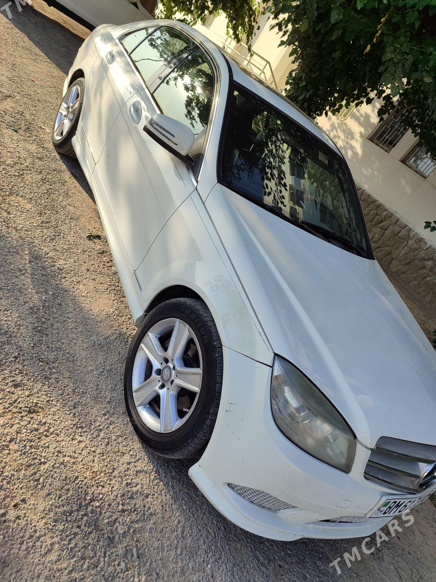 Mercedes-Benz C300 2010 - 130 000 TMT - Änew - img 1