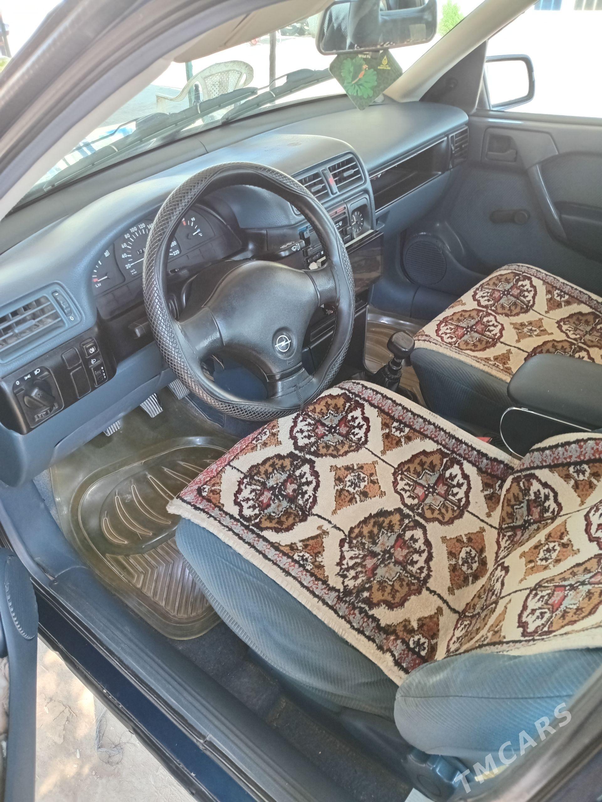 Opel Vectra 1992 - 55 000 TMT - Акдепе - img 1