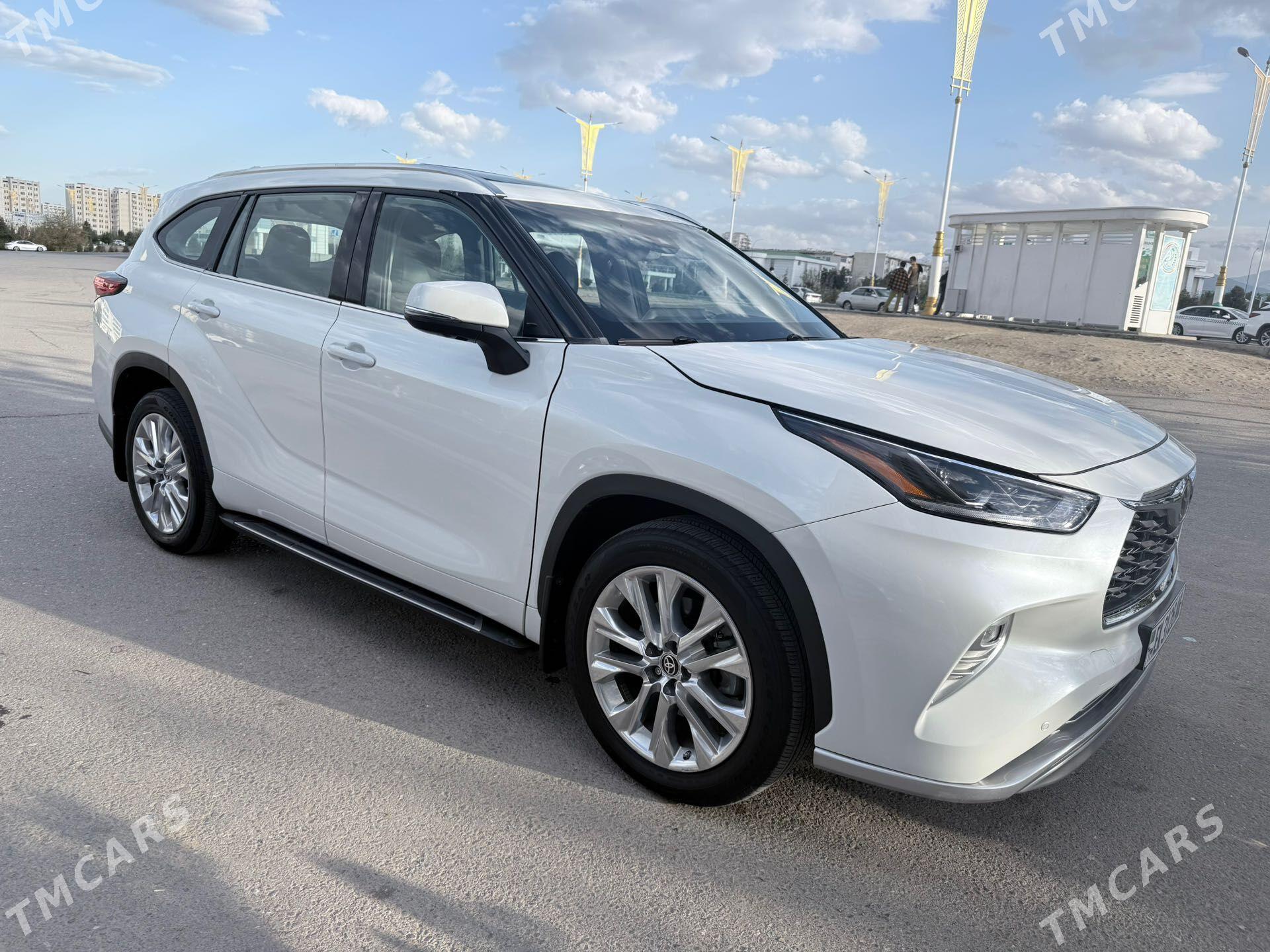 Toyota Highlander 2022 - 680 000 TMT - Ашхабад - img 1
