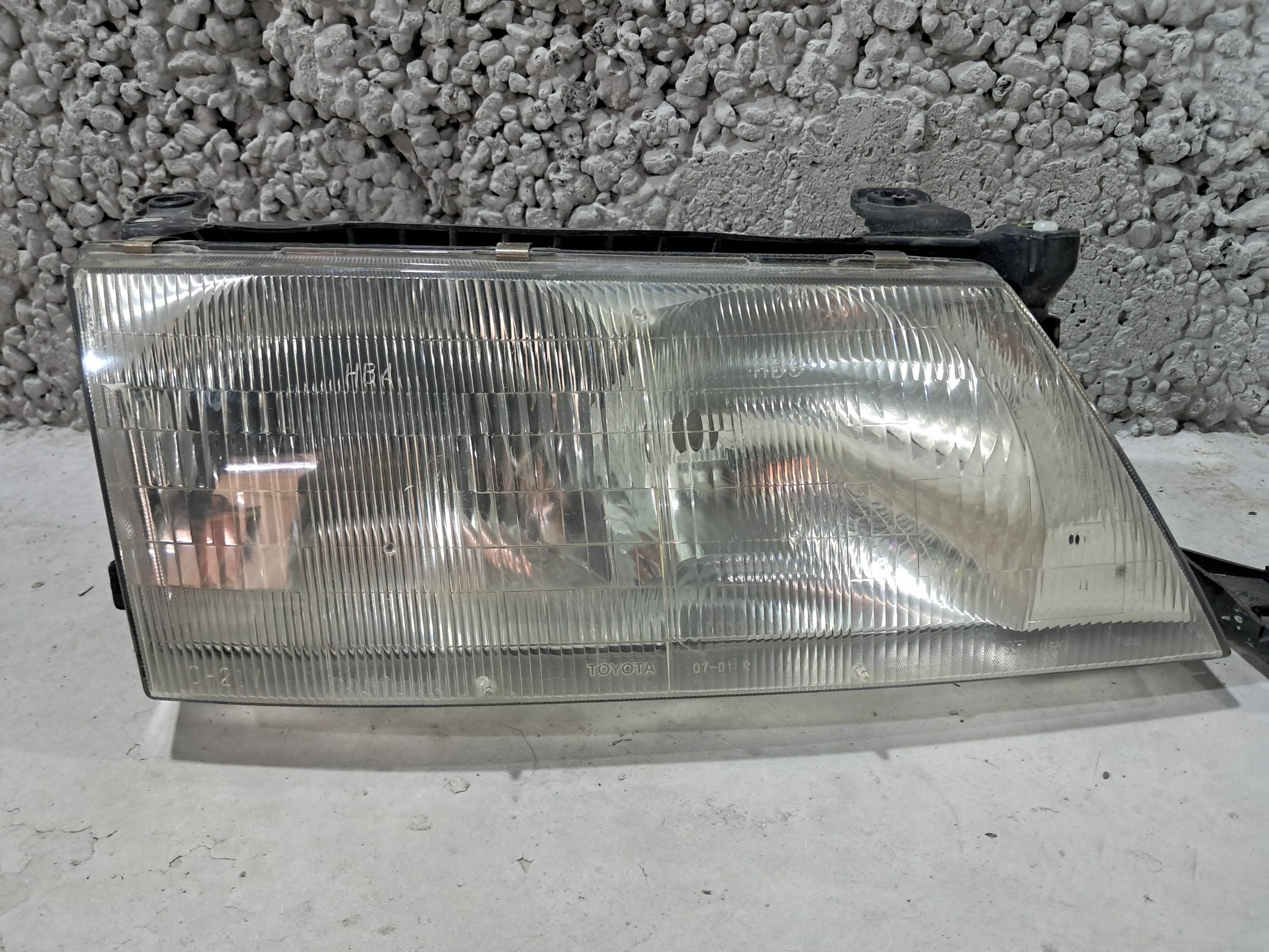 Toyota avalon fara 700 TMT - Büzmeýin - img 1