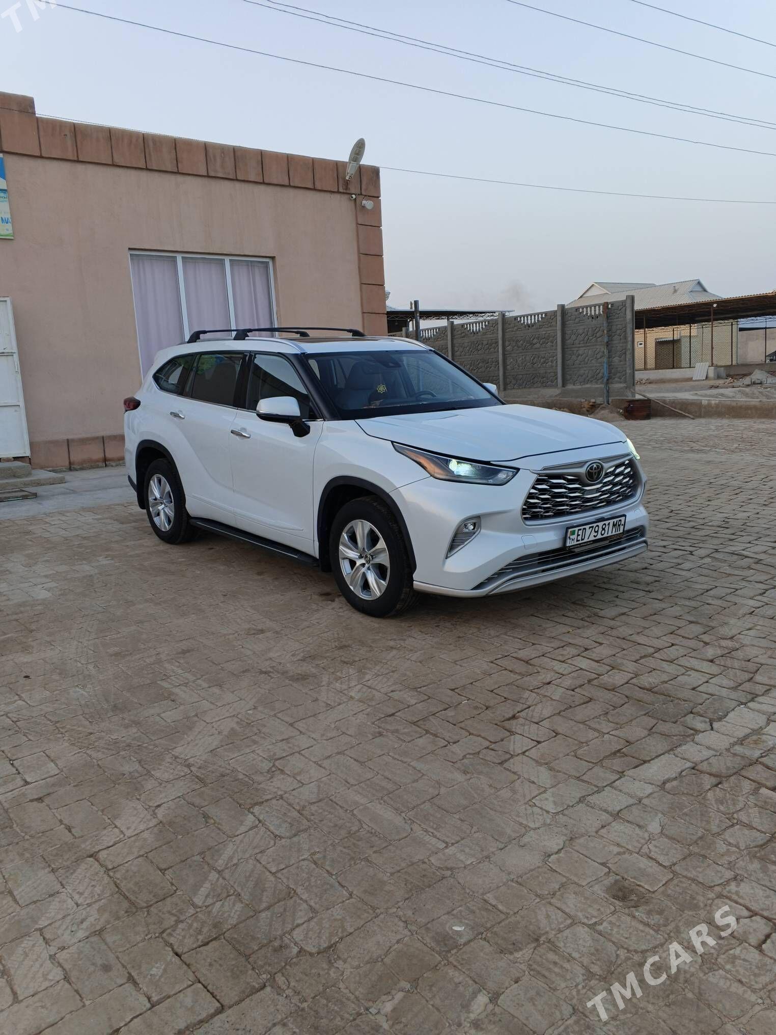 Toyota Highlander 2021 - 540 000 TMT - Туркменгала - img 1