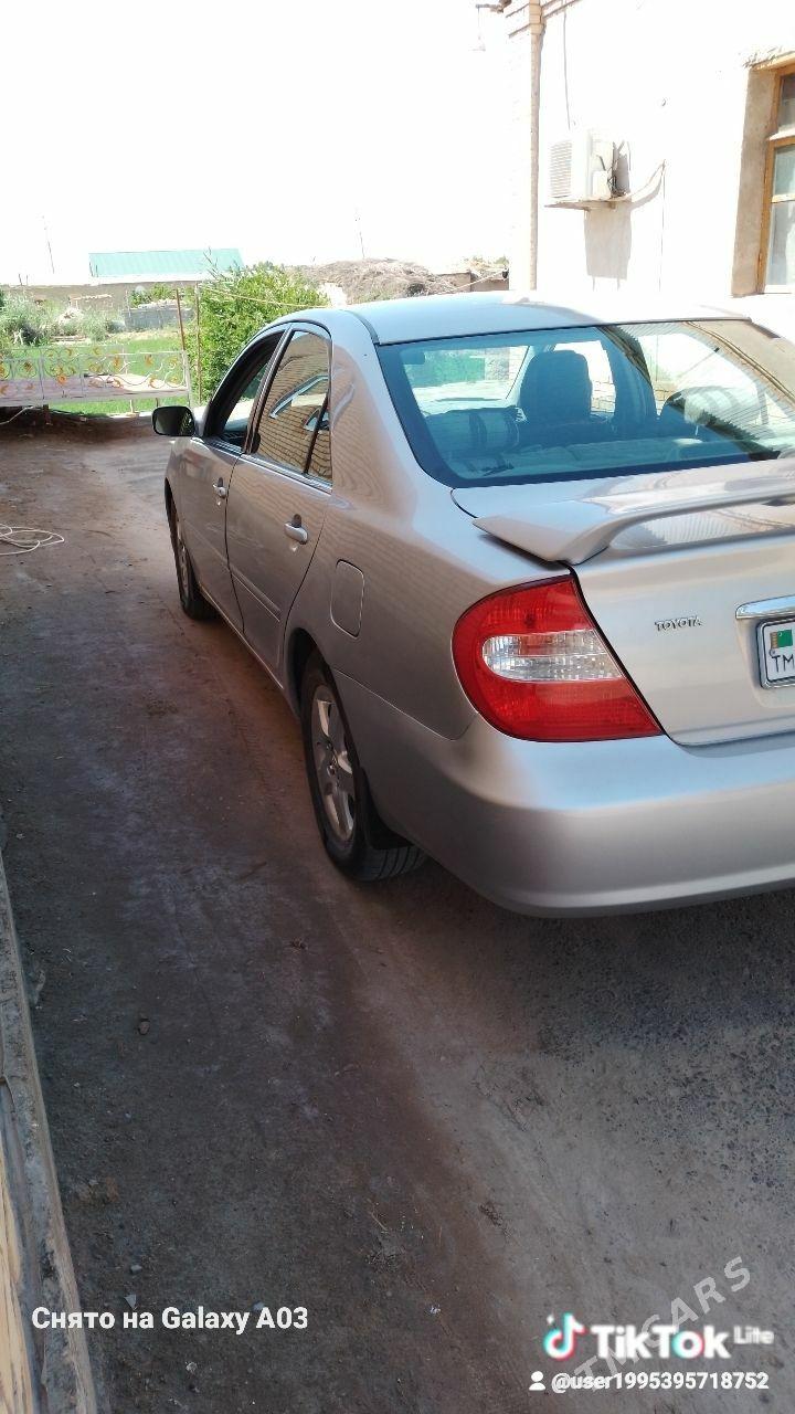 Toyota Camry 2002 - 160 000 TMT - Дянев - img 1
