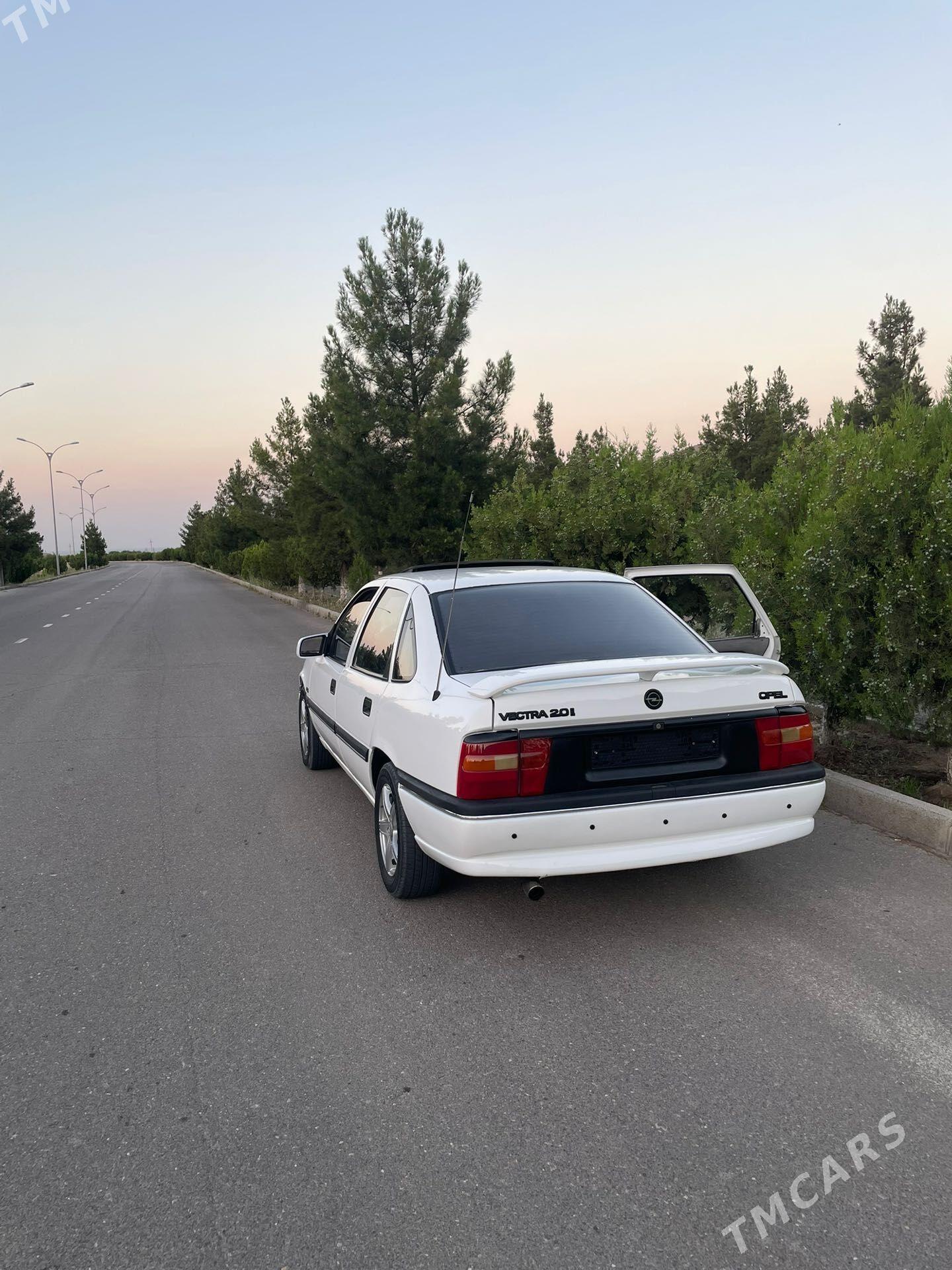 Opel Vectra 1994 - 52 000 TMT - Бахарден - img 1