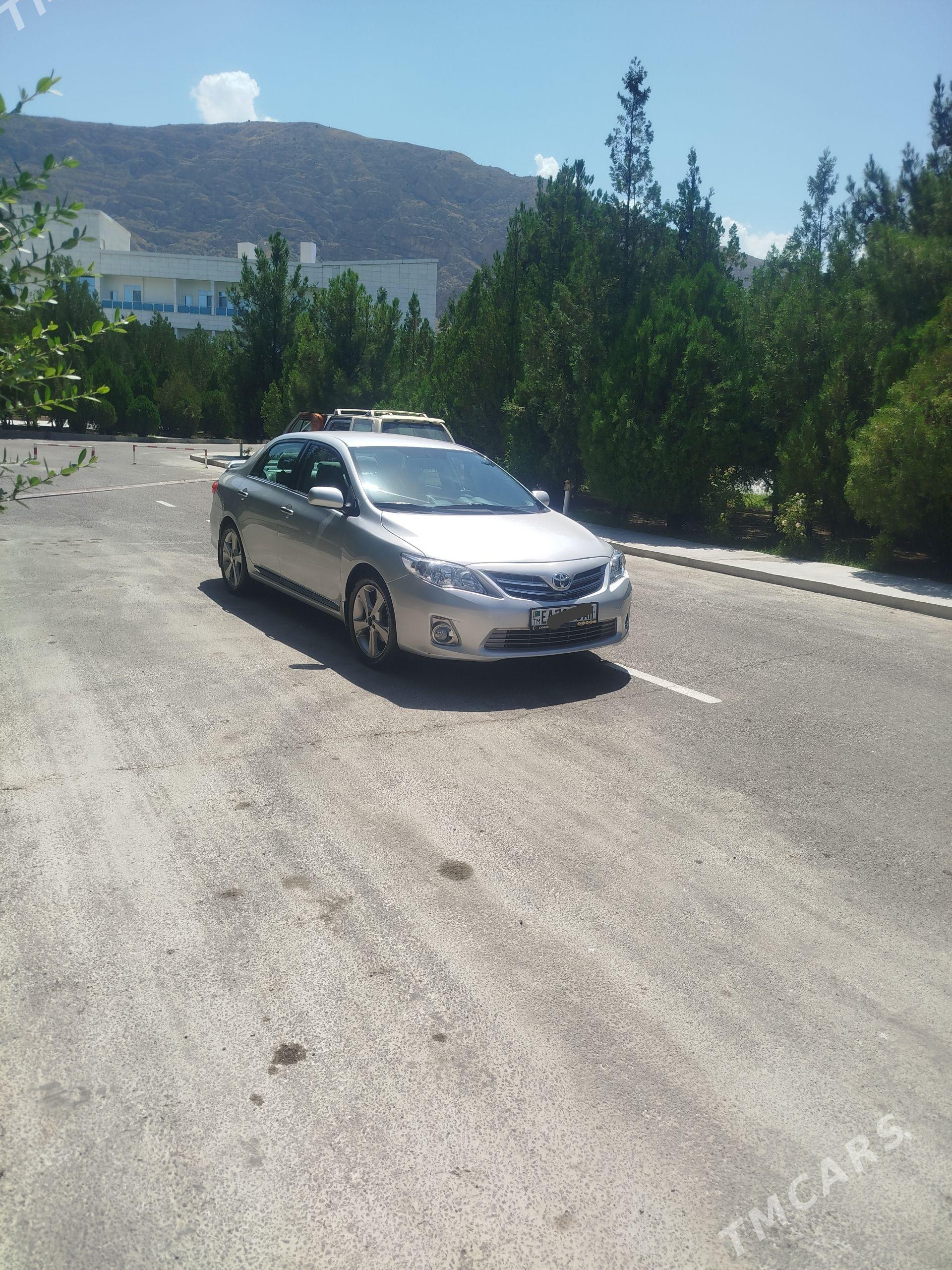 Toyota Corolla 2013 - 182 000 TMT - Бахарден - img 1
