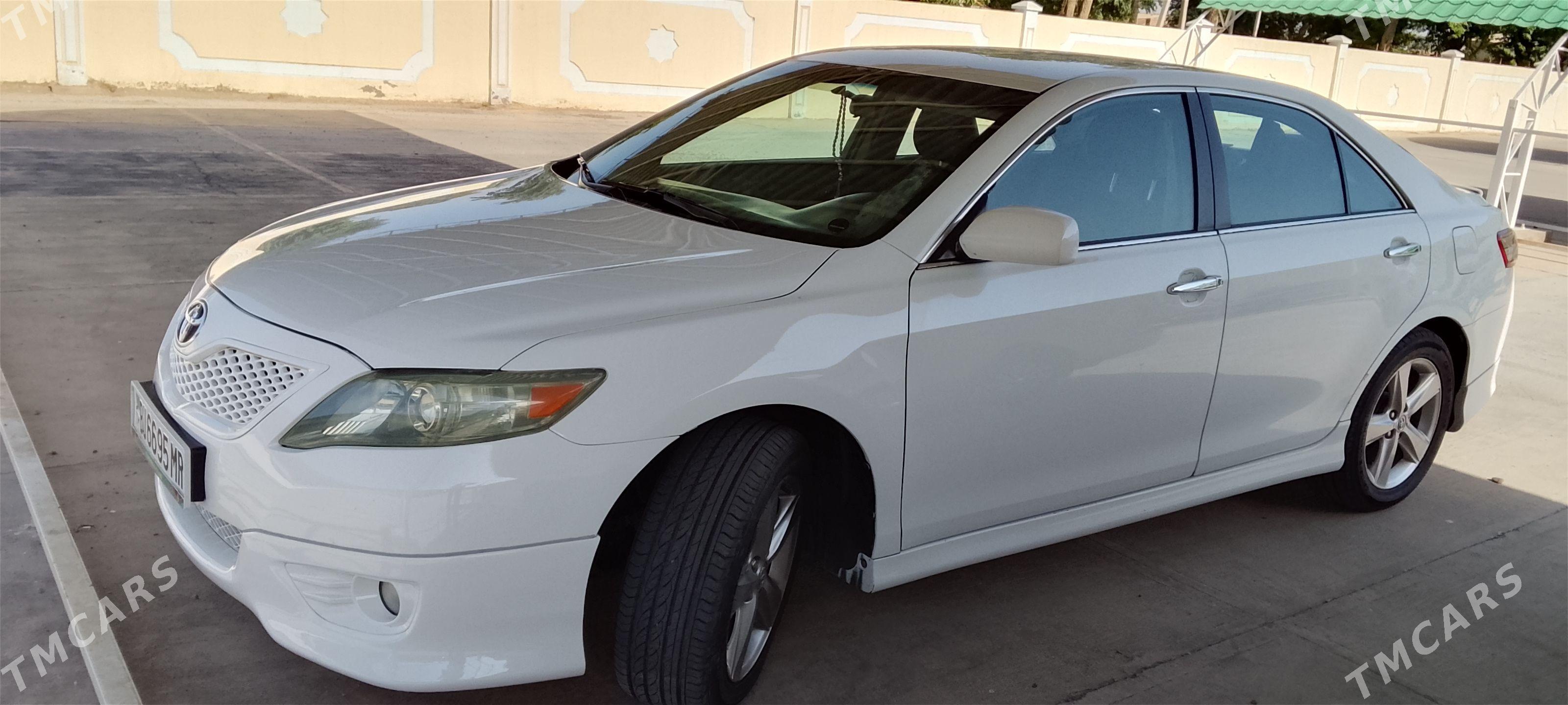 Toyota Camry 2010 - 250 000 TMT - Байрамали - img 1