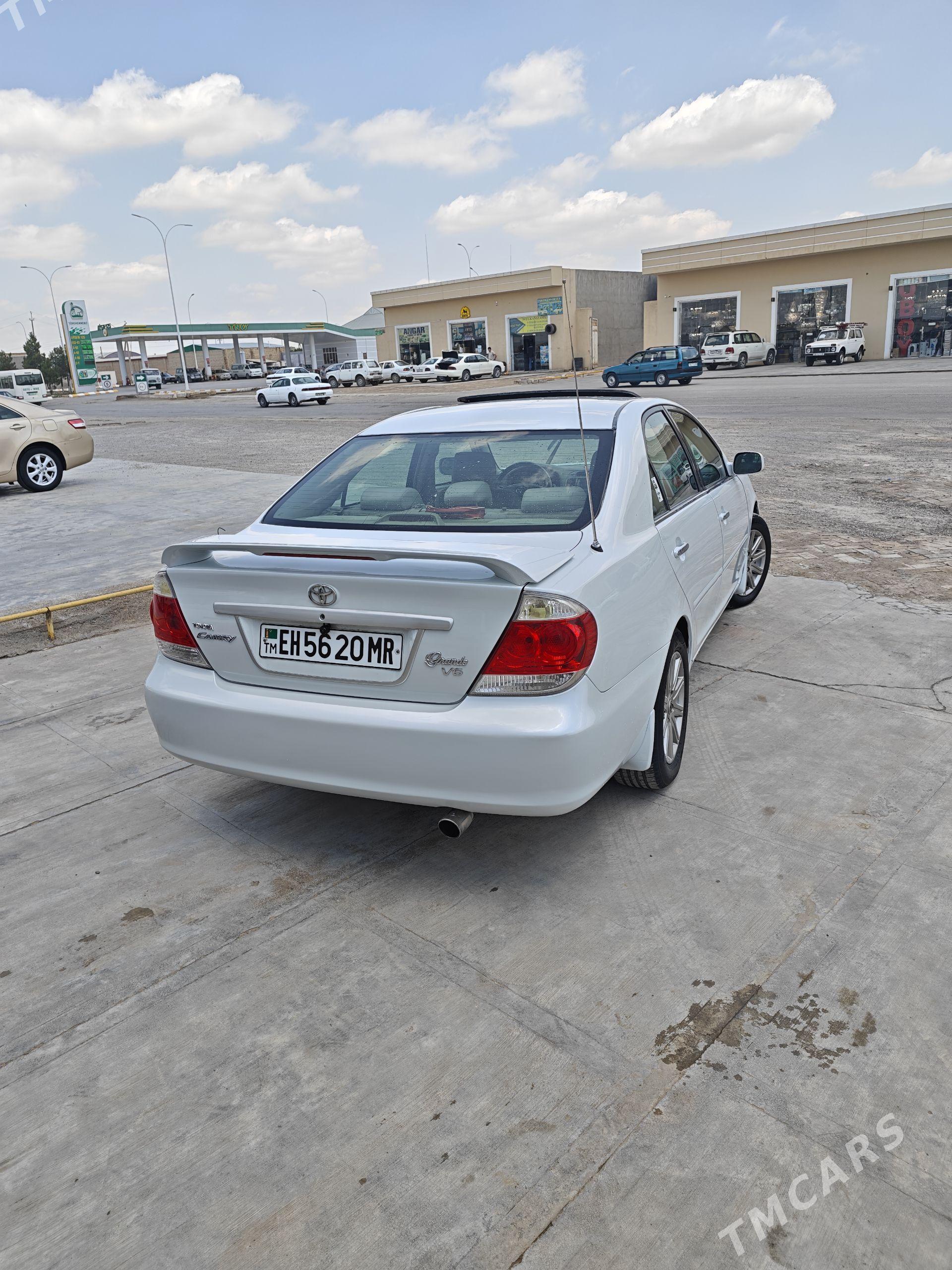 Toyota Camry 2005 - 230 000 TMT - Байрамали - img 1