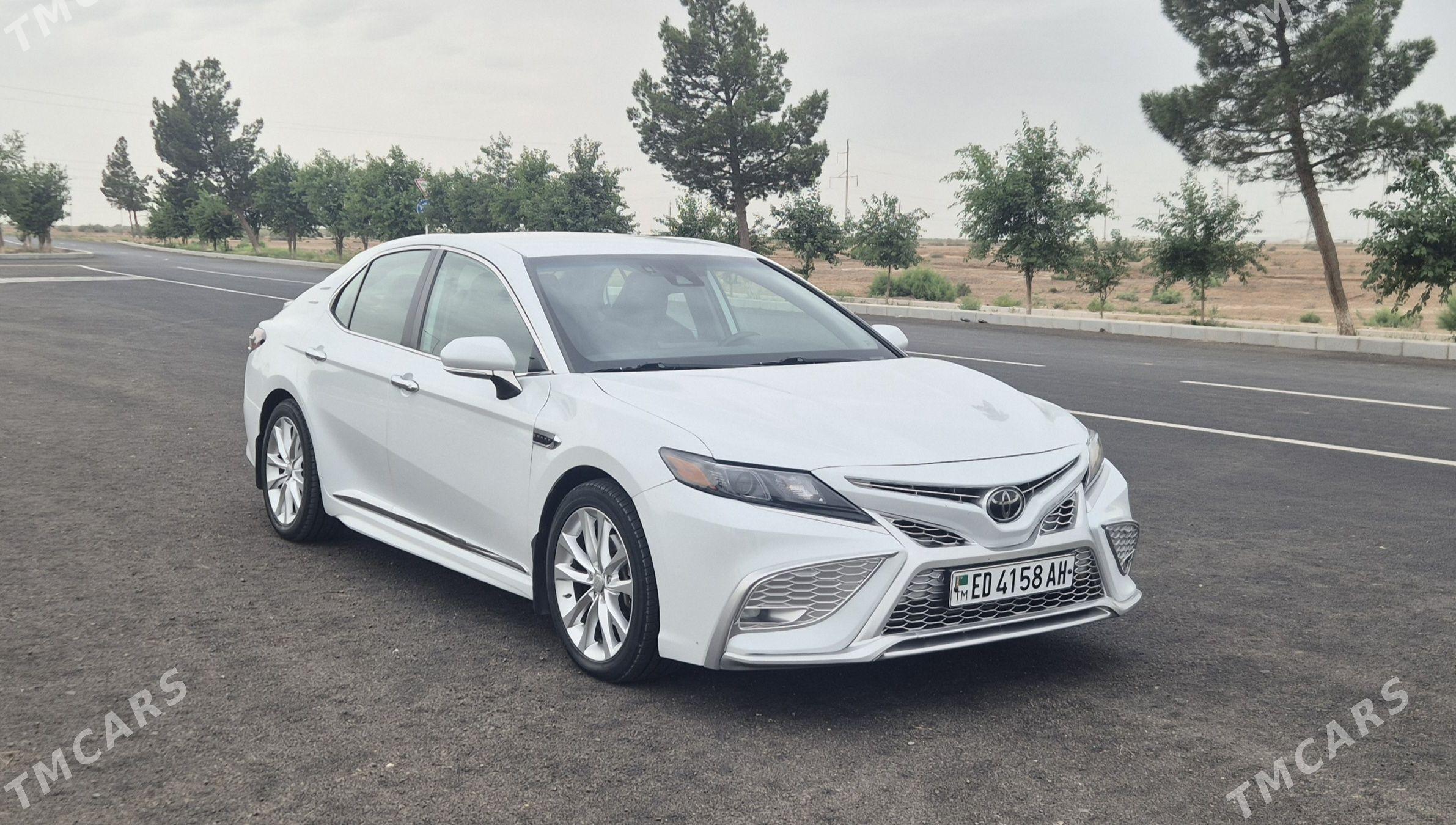 Toyota Camry 2021 - 300 000 TMT - Теджен - img 1