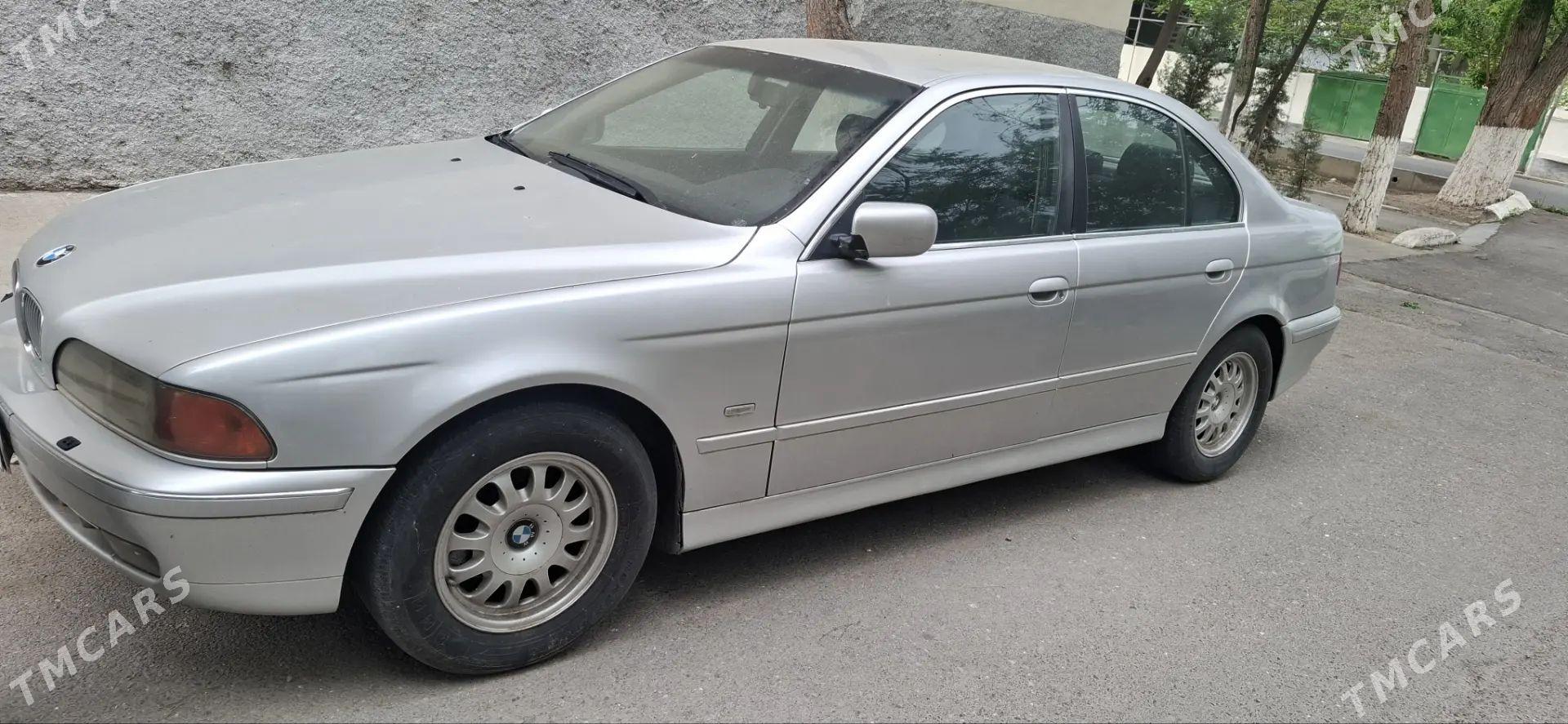 BMW E39 2000 - 130 000 TMT - Aşgabat - img 1