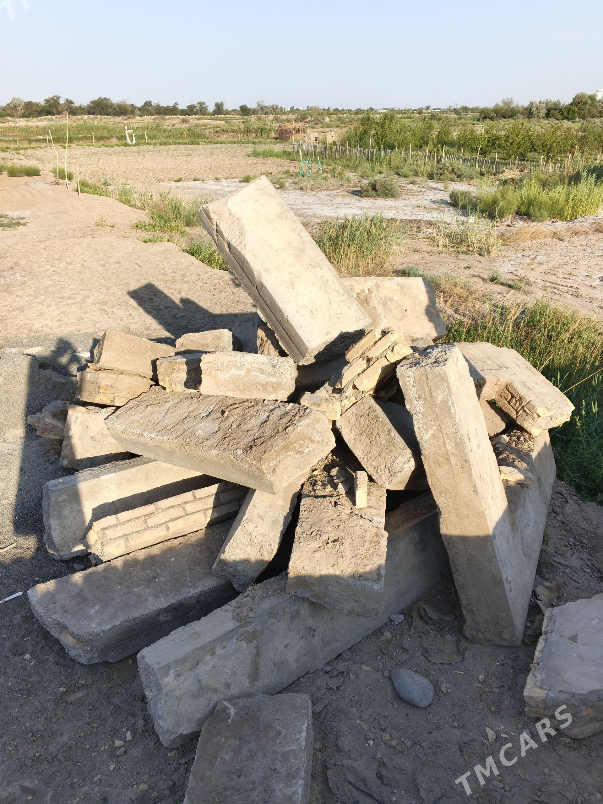 blok butkamen - Дашогуз - img 1