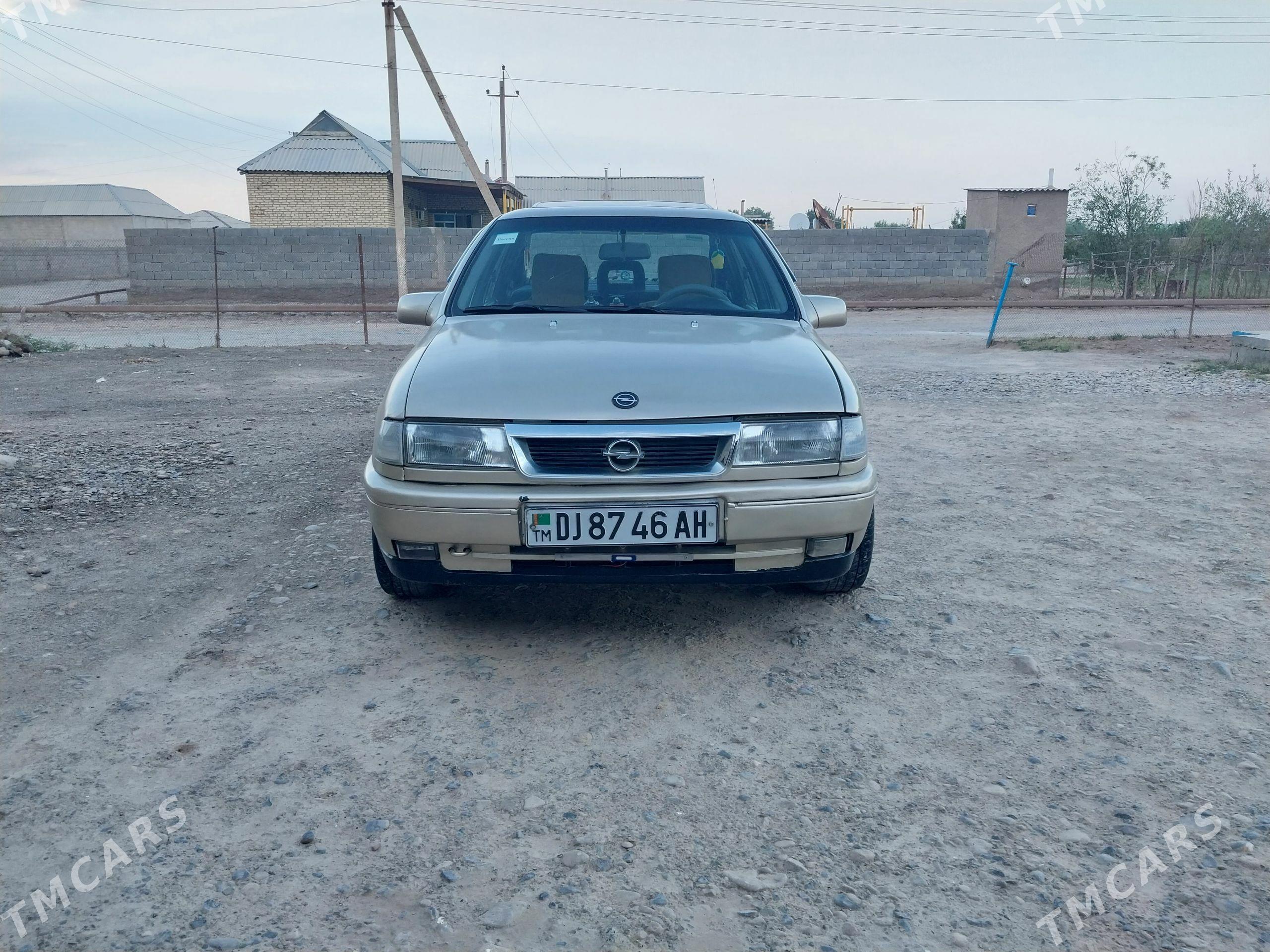 Opel Vectra 1990 - 45 000 TMT - Tejen - img 1