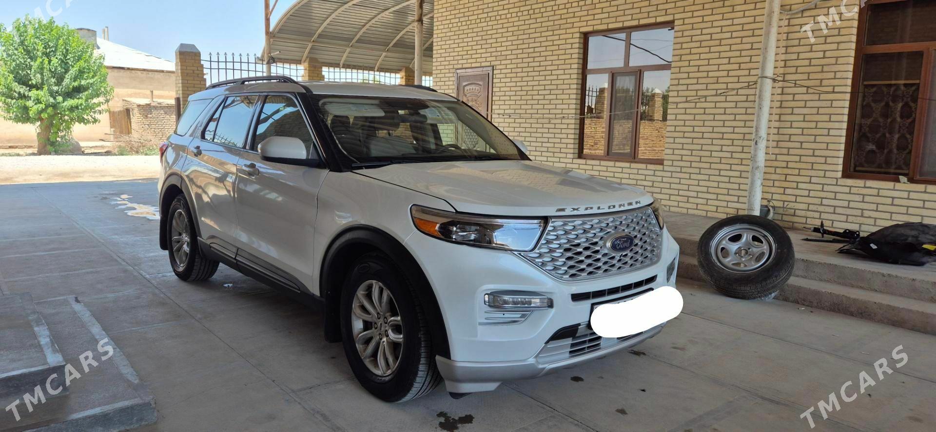 Ford Explorer 2021 - 295 000 TMT - Бедев - img 1