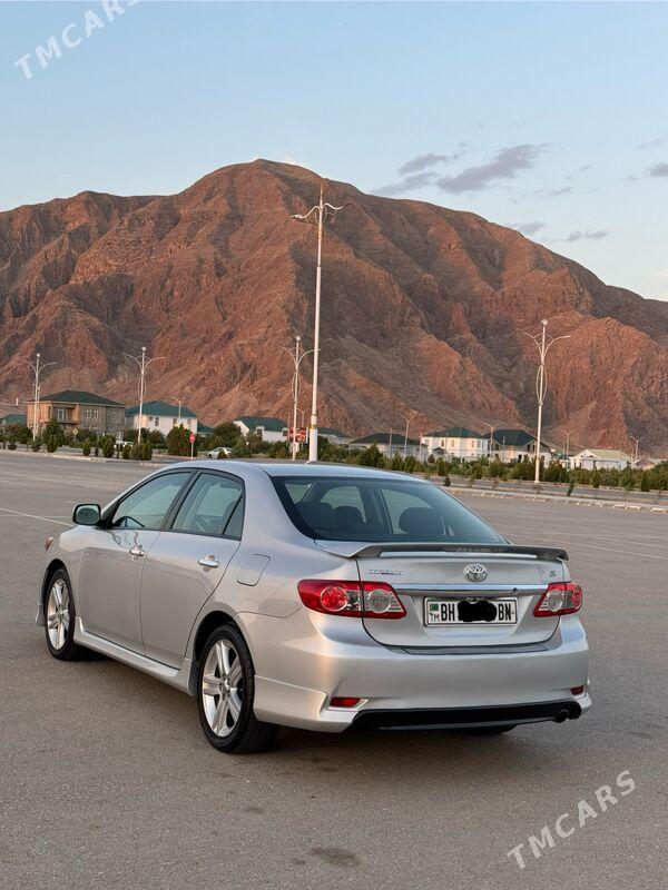Toyota Corolla 2013 - 190 000 TMT - Балканабат - img 1