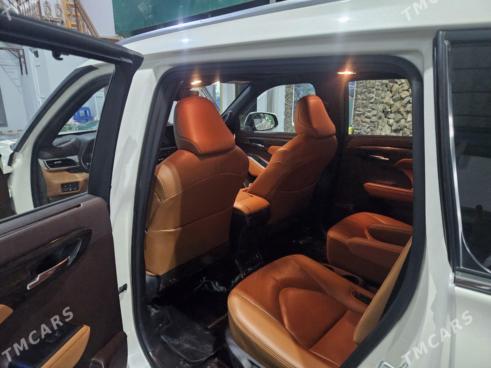 Toyota Highlander 2020 - 670 000 TMT - Ашхабад - img 1