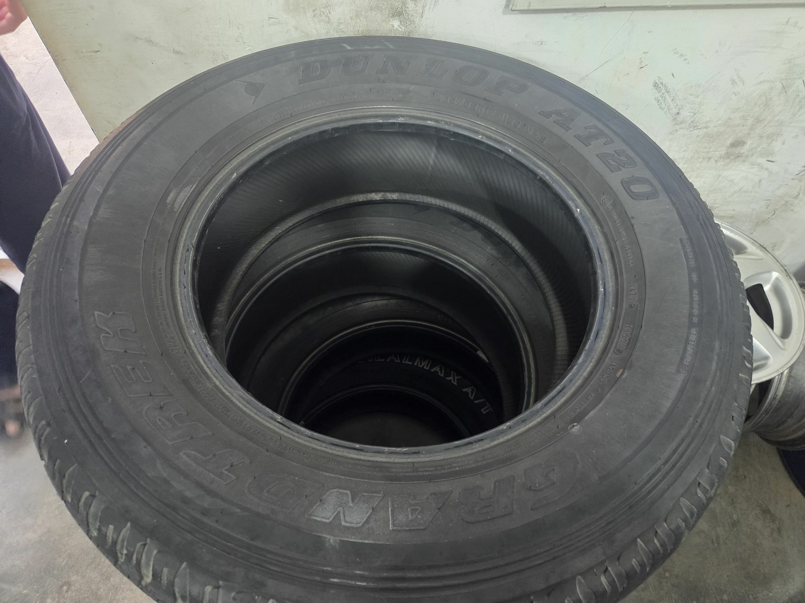teker 265.65.17 dunlop 2 000 TMT - Дарганата - img 1