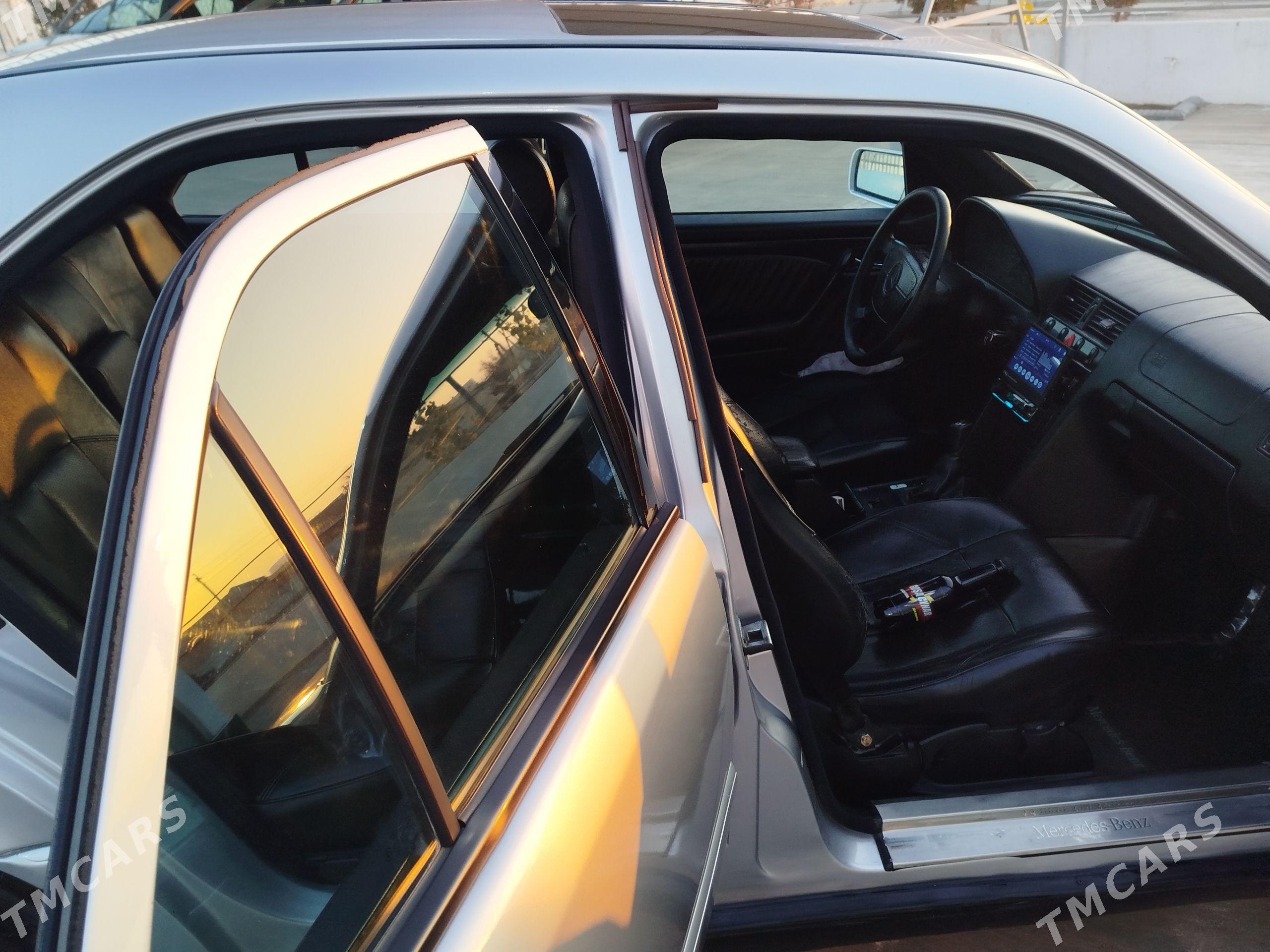 Mercedes-Benz C280 1996 - 75 000 TMT - Balkanabat - img 1