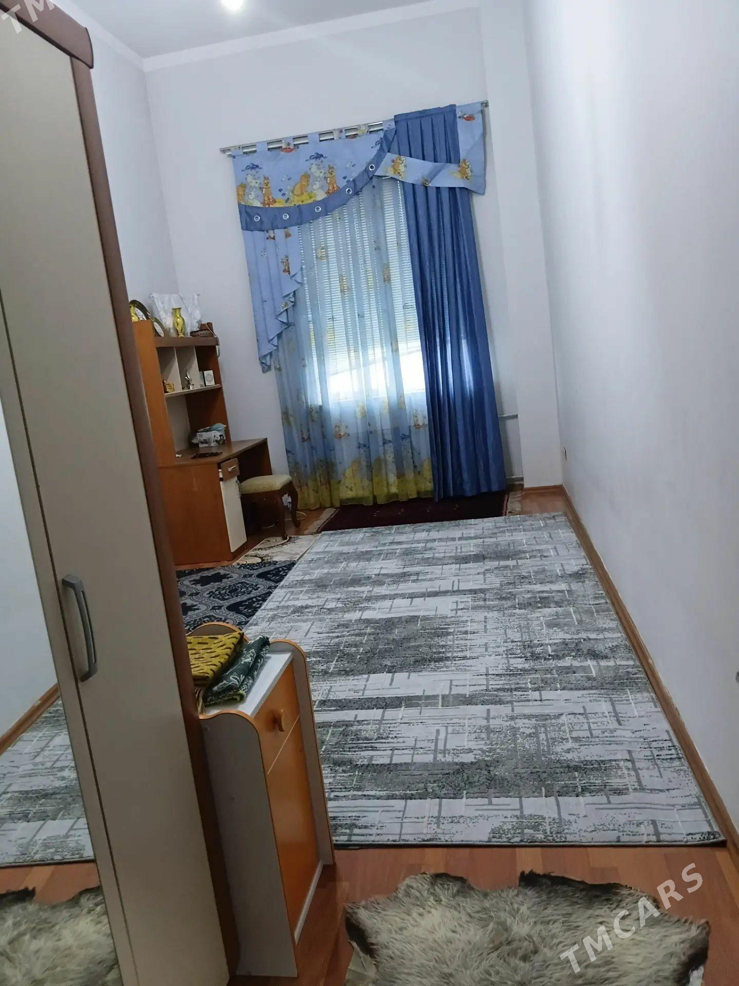 sowetski komnot iki gyza - Aşgabat - img 1