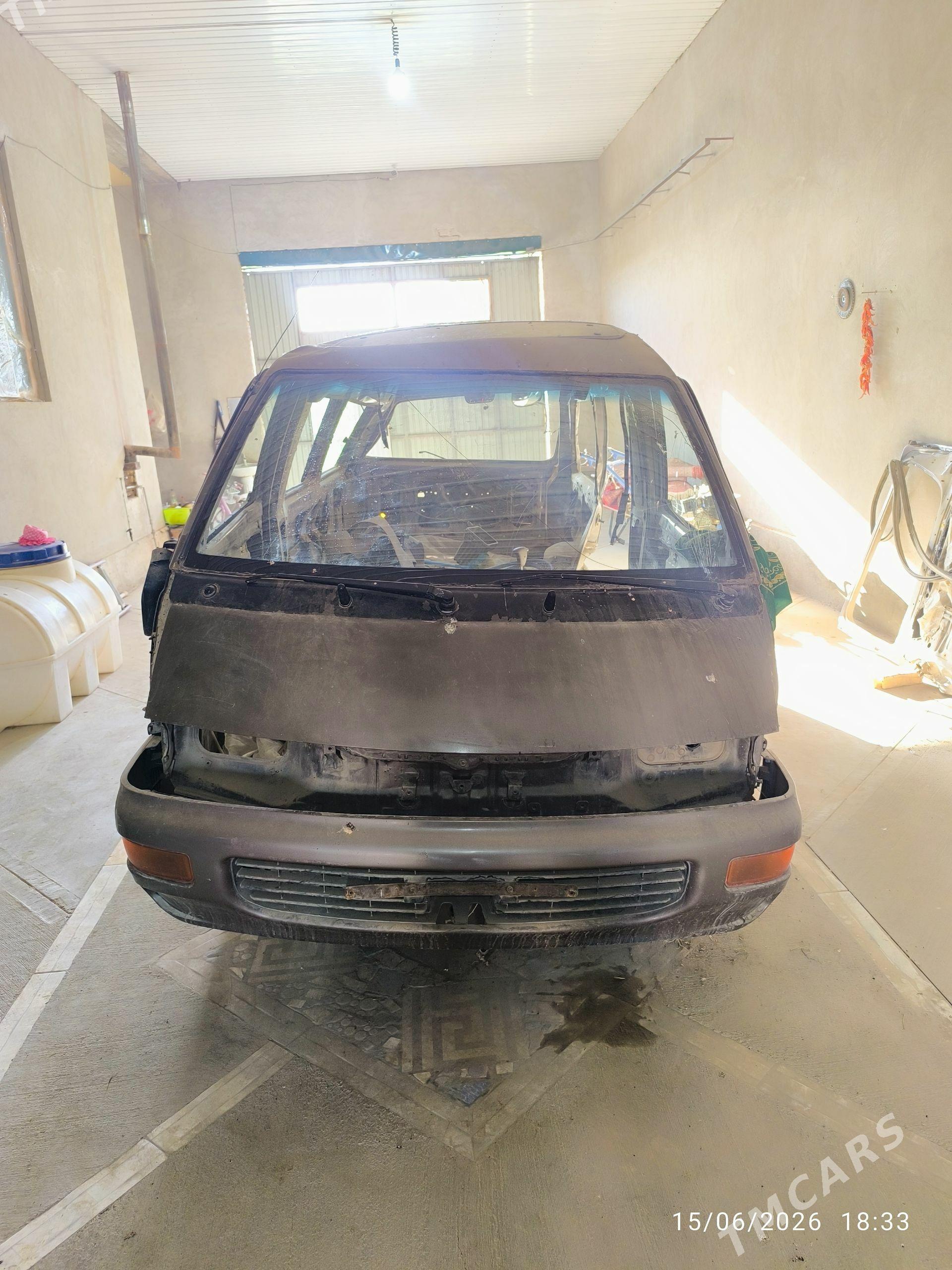 Toyota Town Ace 1993 - 10 000 TMT - Сейди - img 1