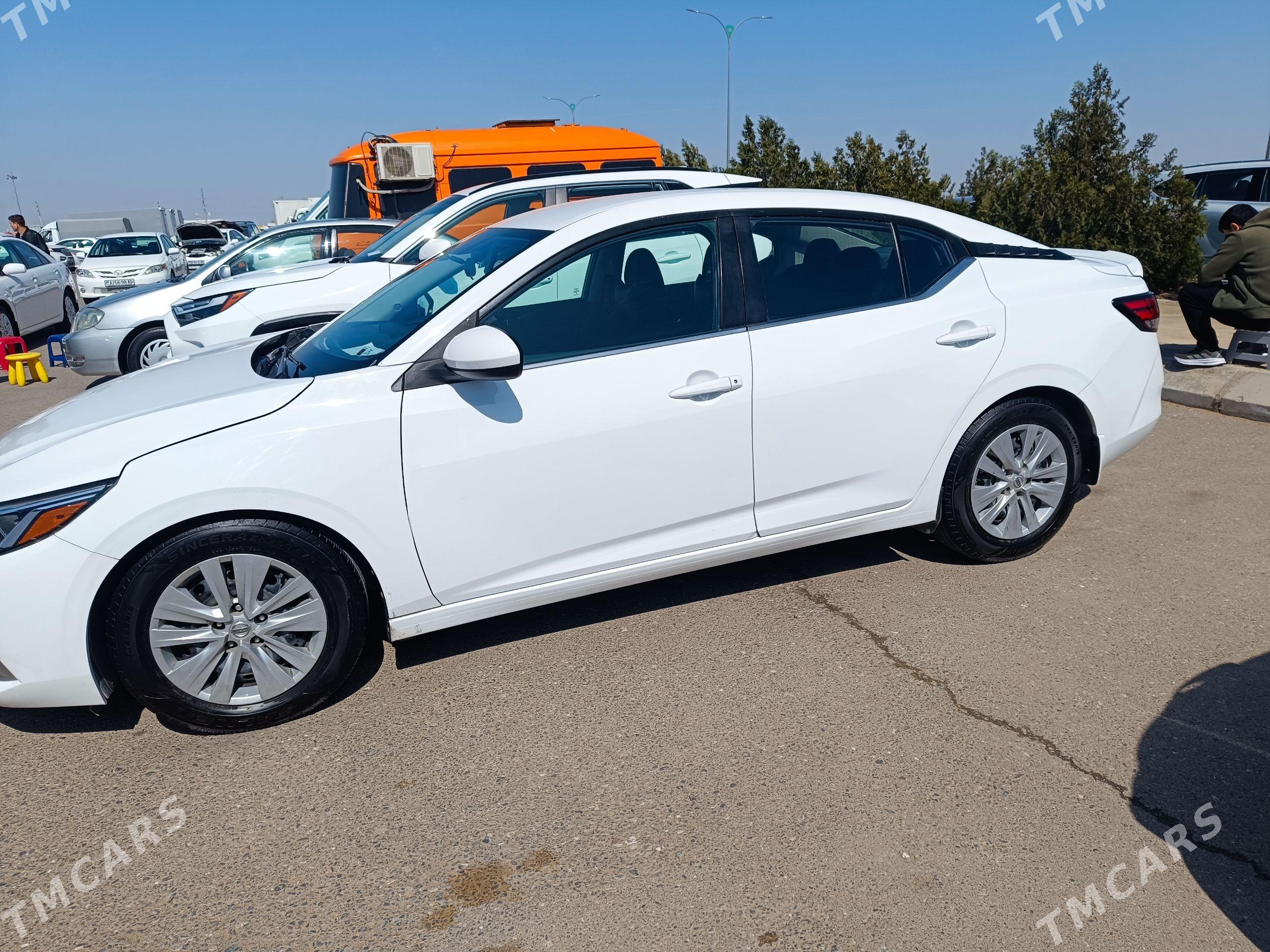 Nissan Sentra 2022 - 230 000 TMT - Чандыбиль шаёлы - img 1
