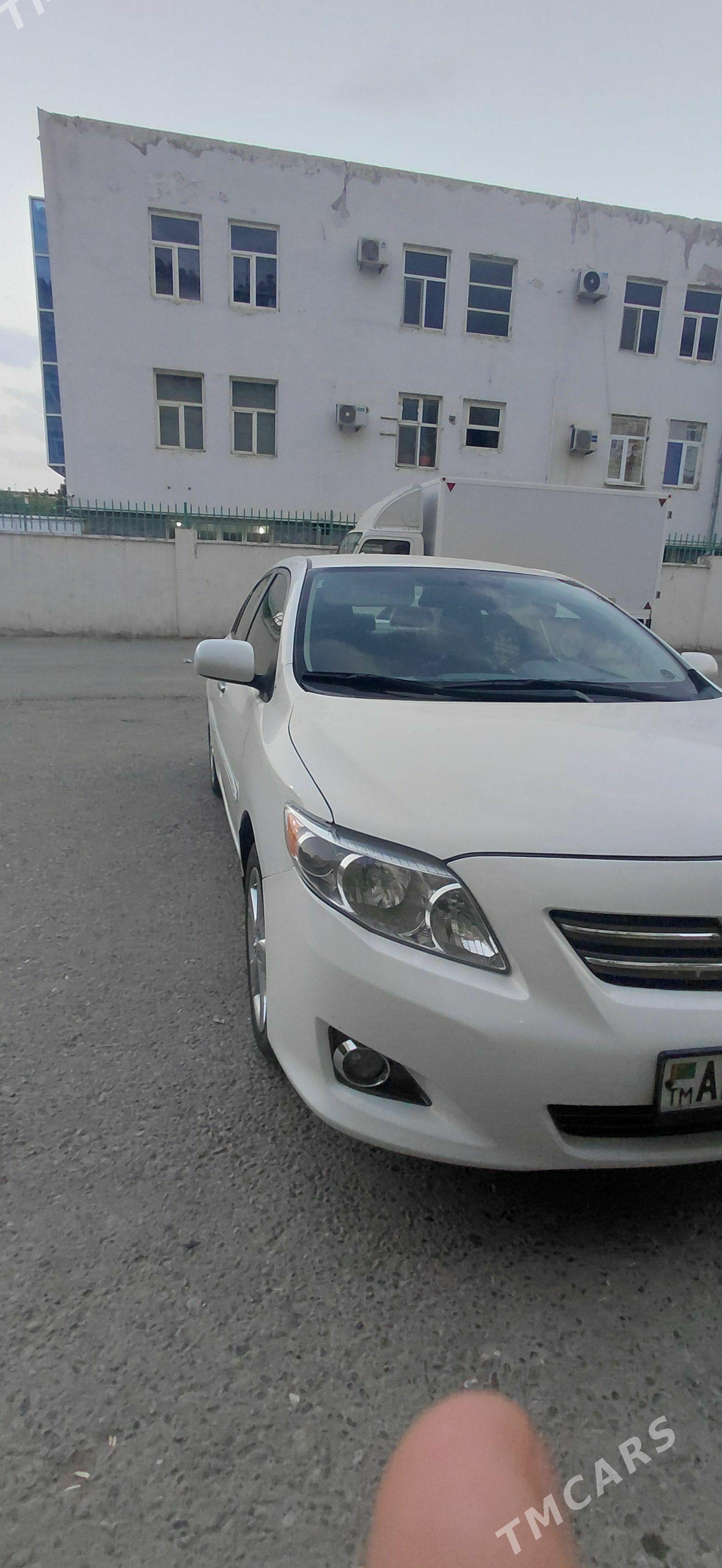 Toyota Corolla 2010 - 180 000 TMT - 8 мкр - img 1
