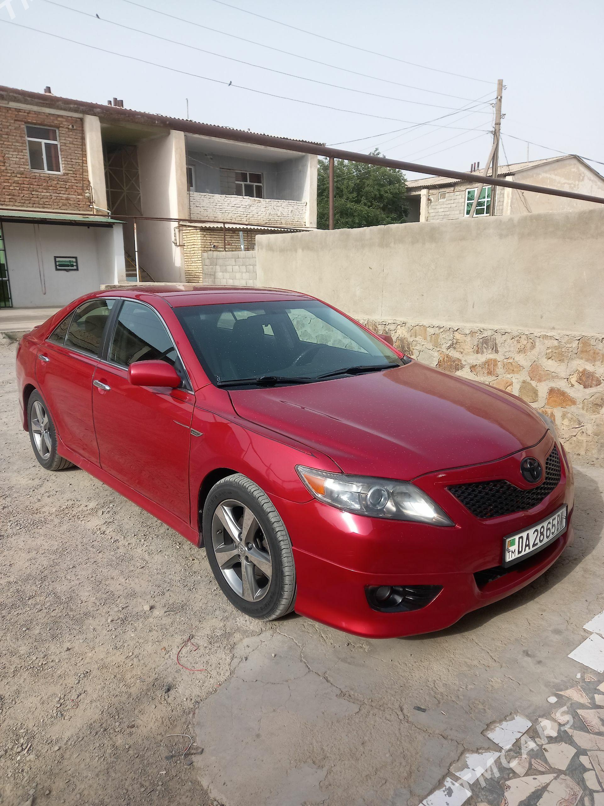 Toyota Camry 2010 - 200 000 TMT - Bereket - img 1