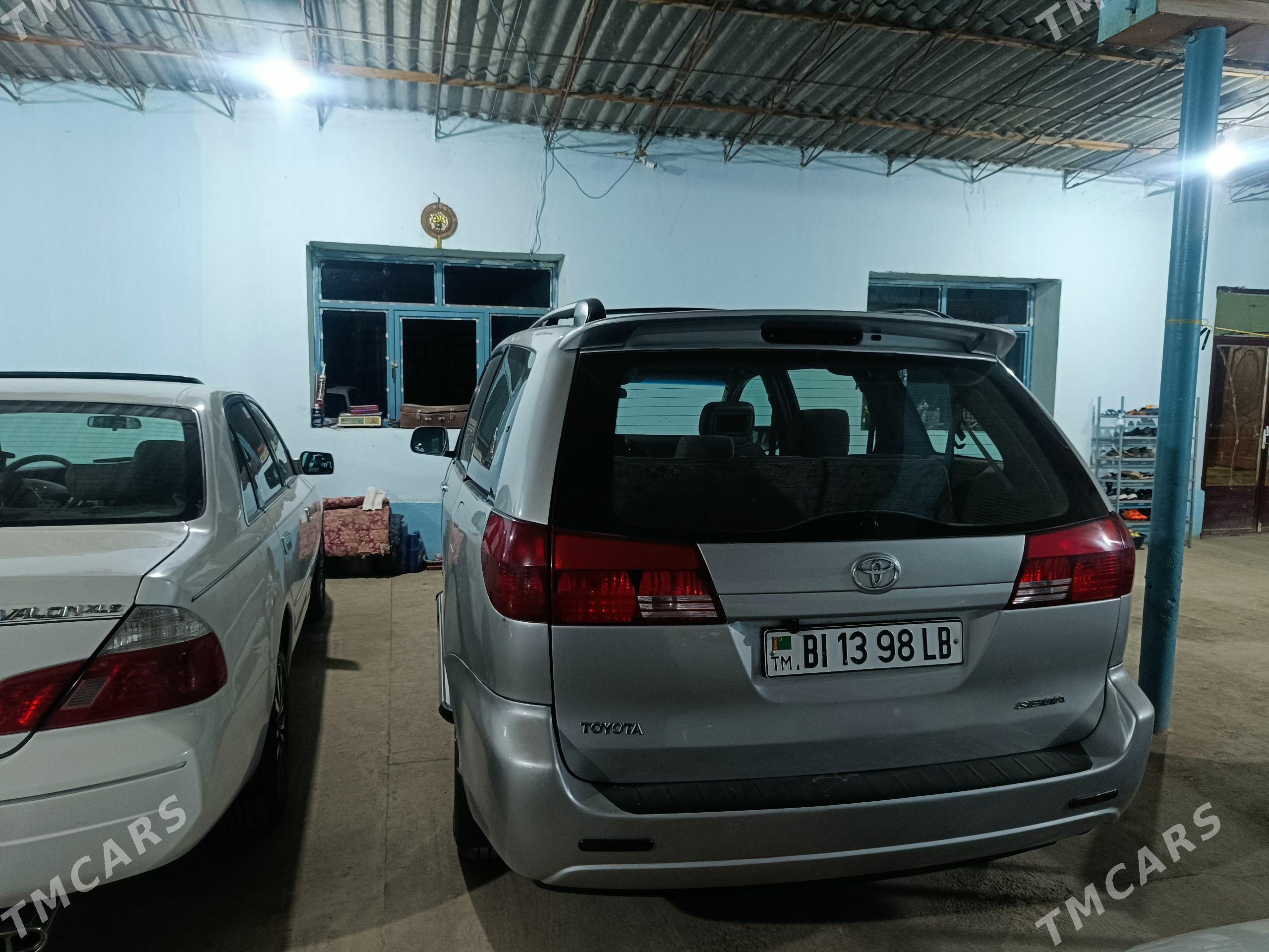 Toyota Sienna 2005 - 270 000 TMT - Койтендаг - img 1