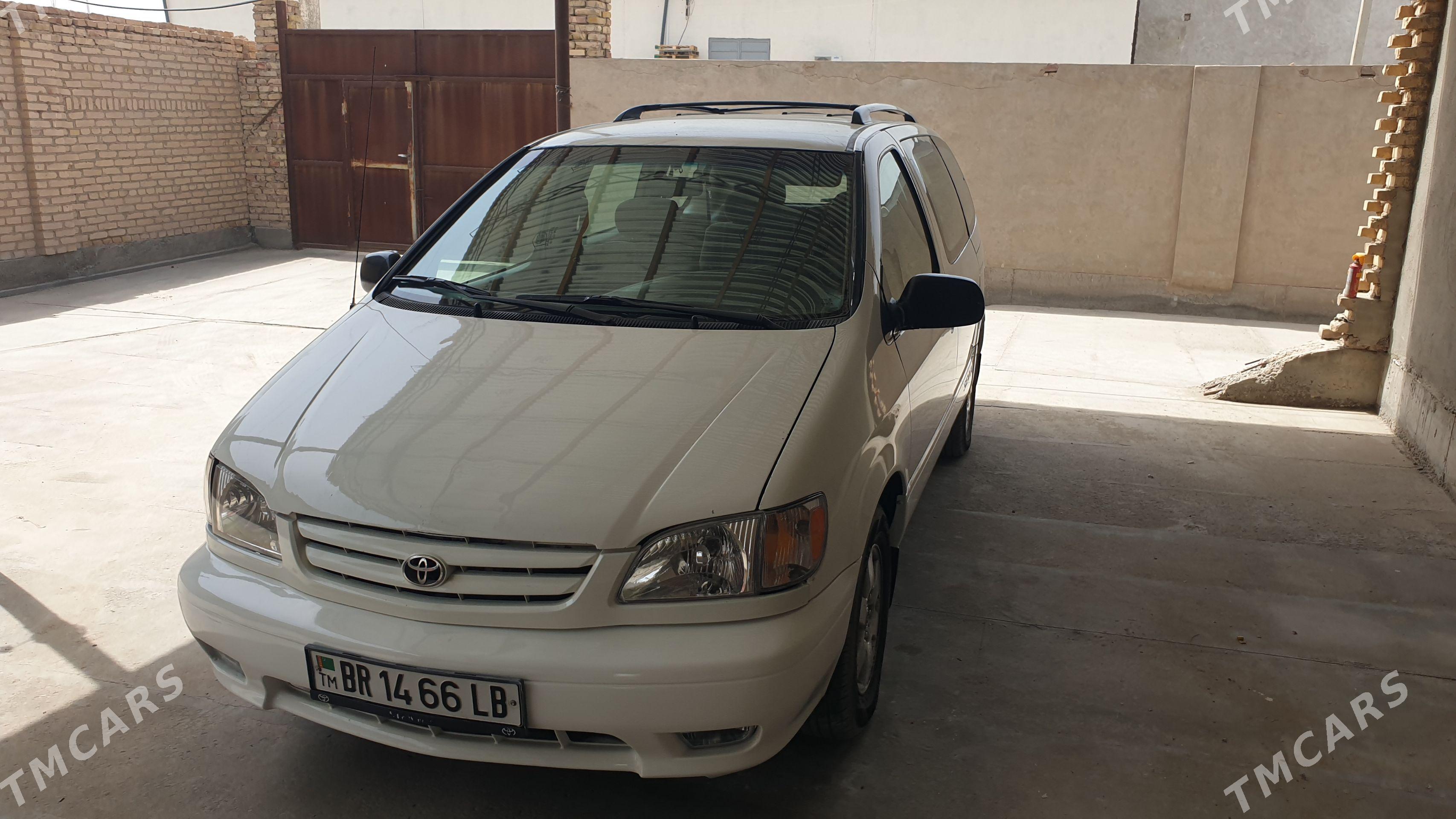 Toyota Sienna 2002 - 180 000 TMT - Туркменабат - img 1